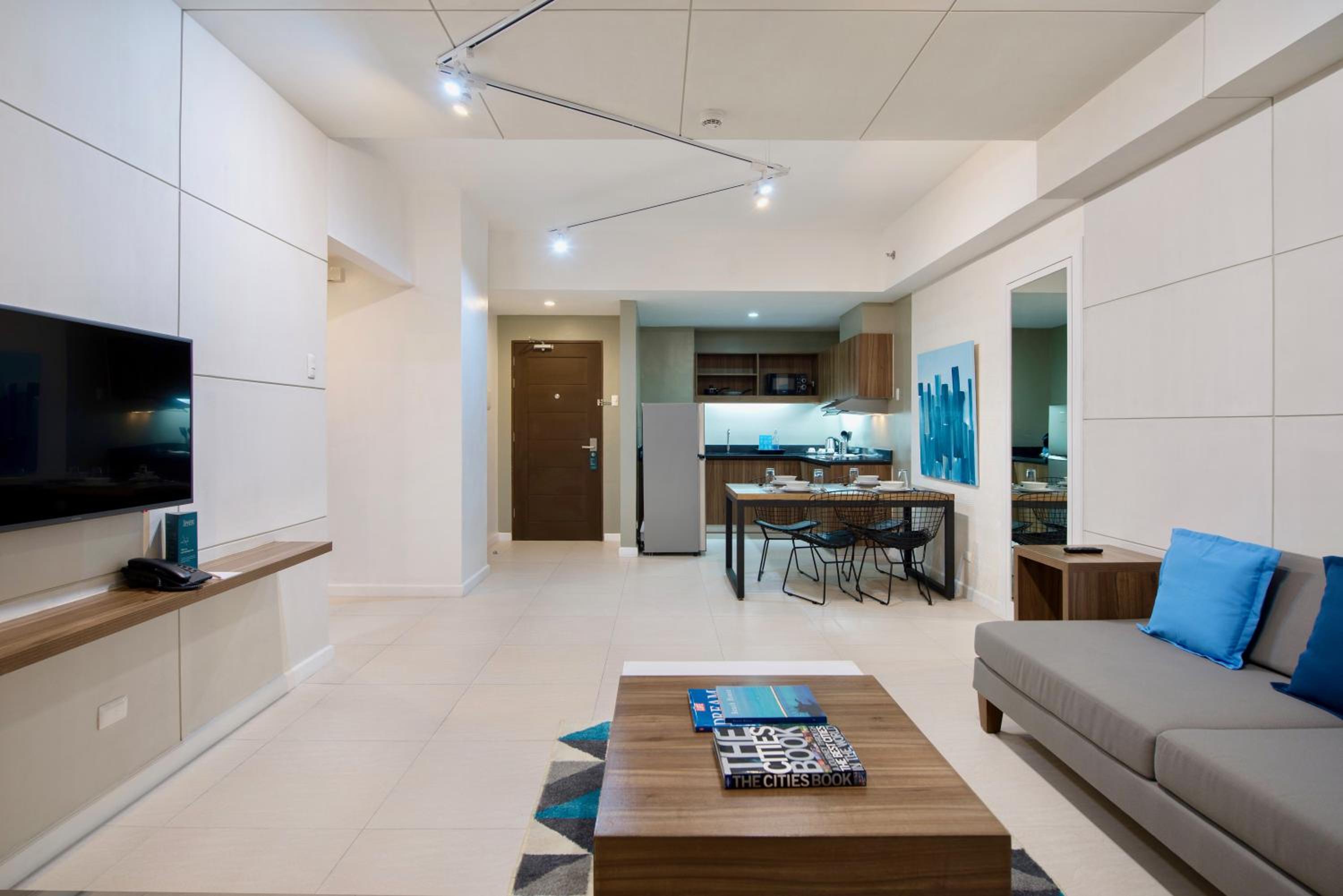 One Bedroom Executive Suite - Photo 4