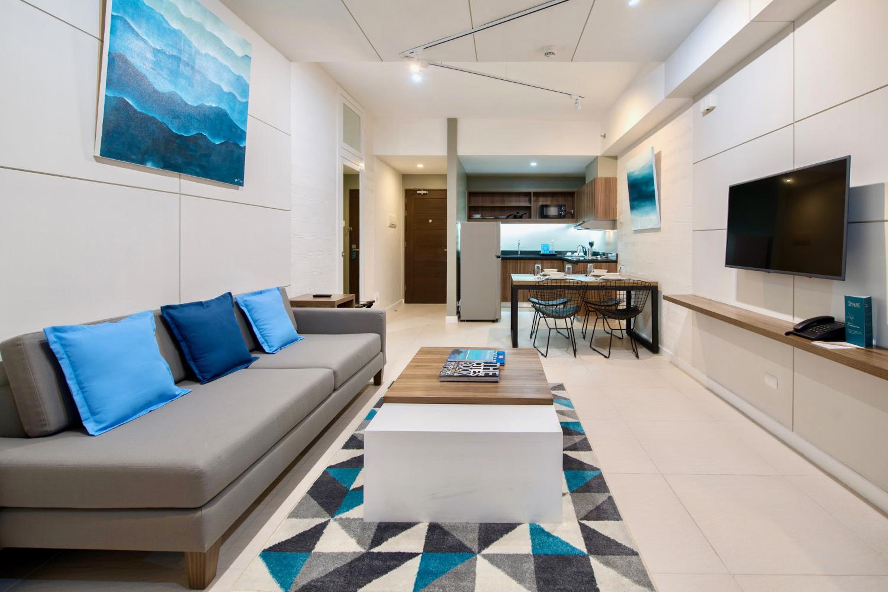 One-Bedroom Suite - Photo 1