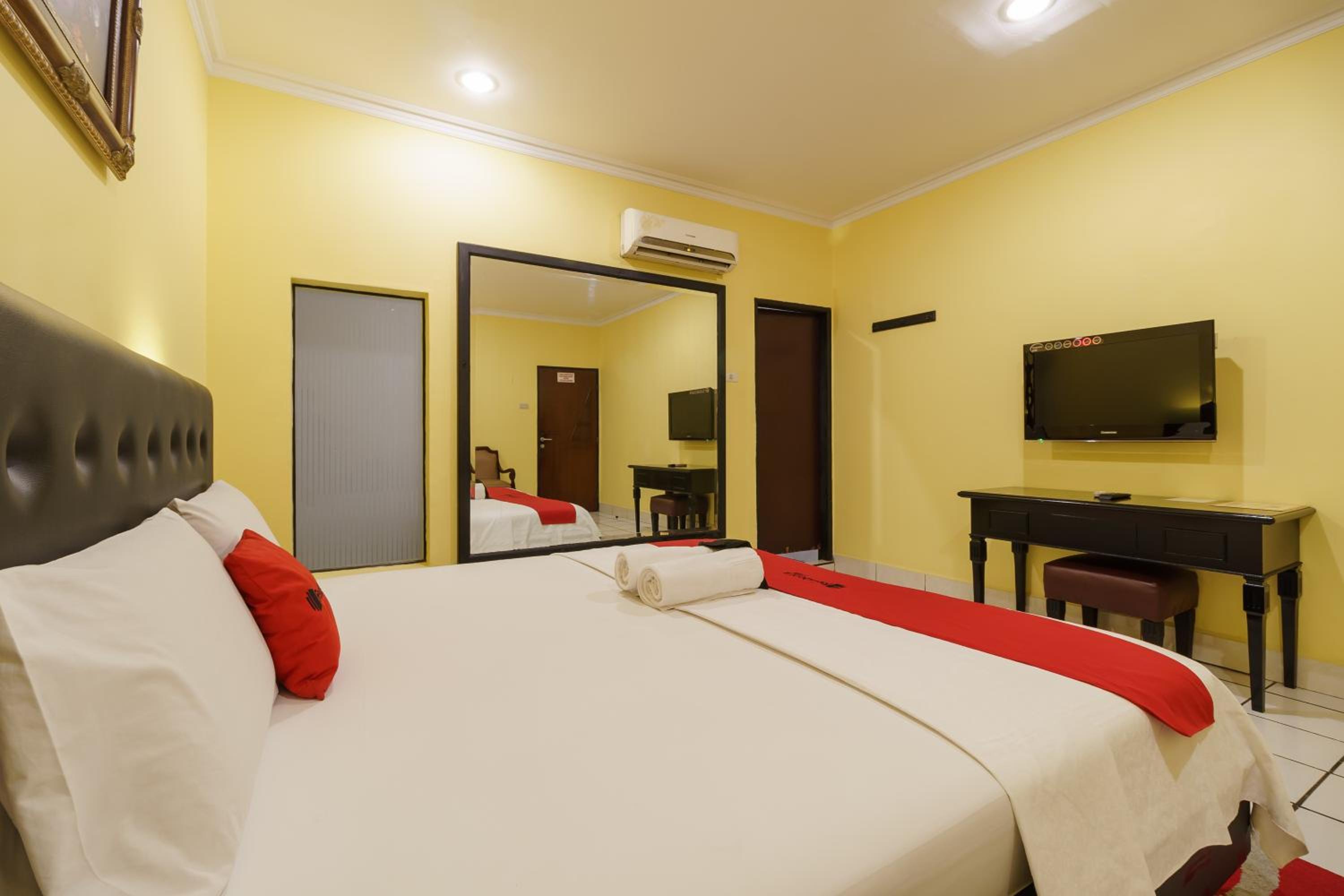 Double Room - Photo 6