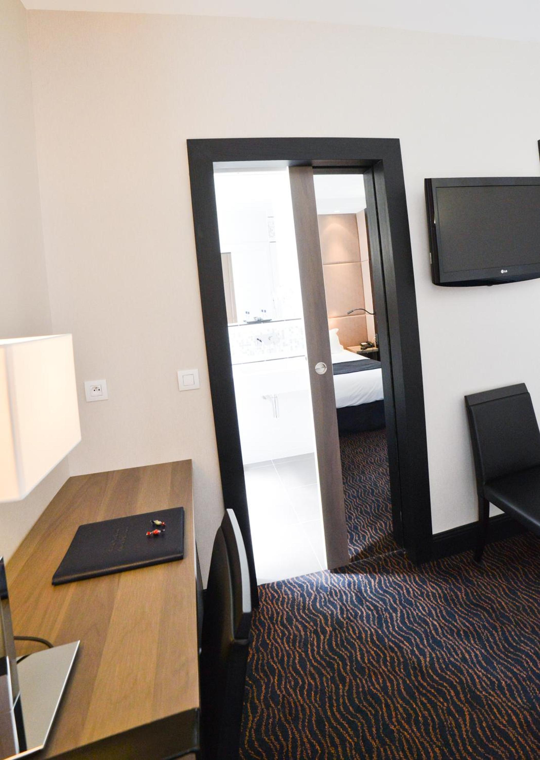 Superior Double Room - Photo 17