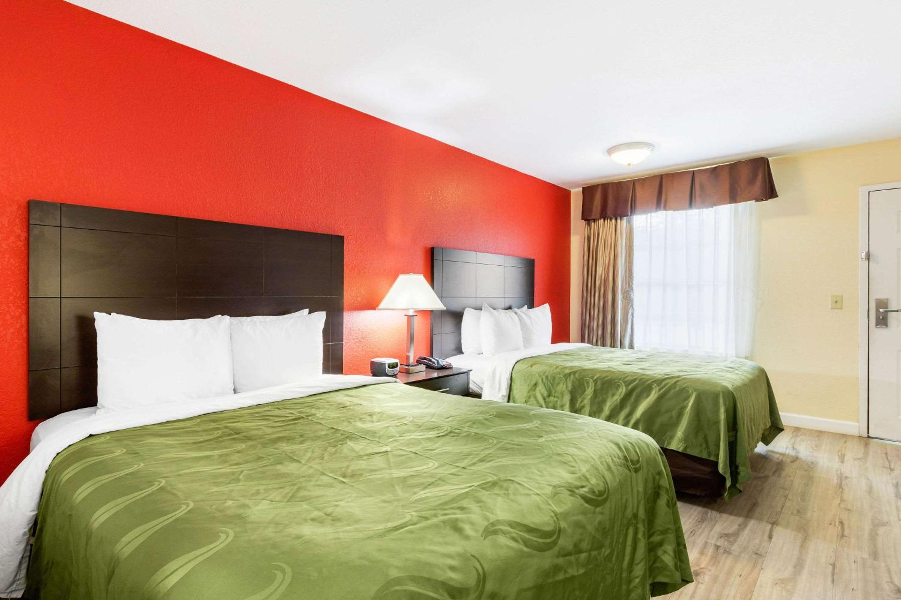 Queen Room with Two Queen Beds - Accessible/Non-Smoking  photo 3