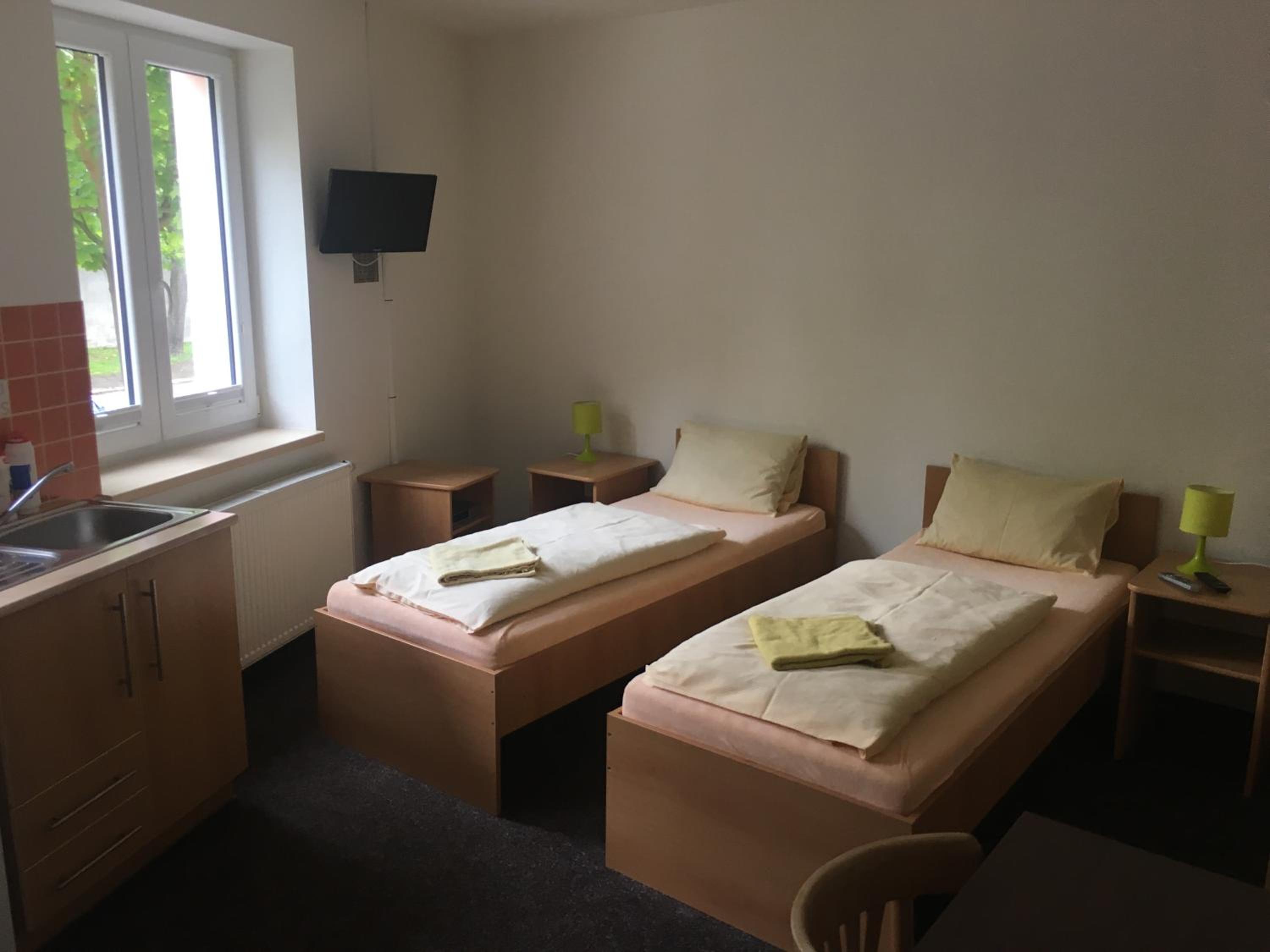 Double or Twin Room with Private Bathroom photo 2