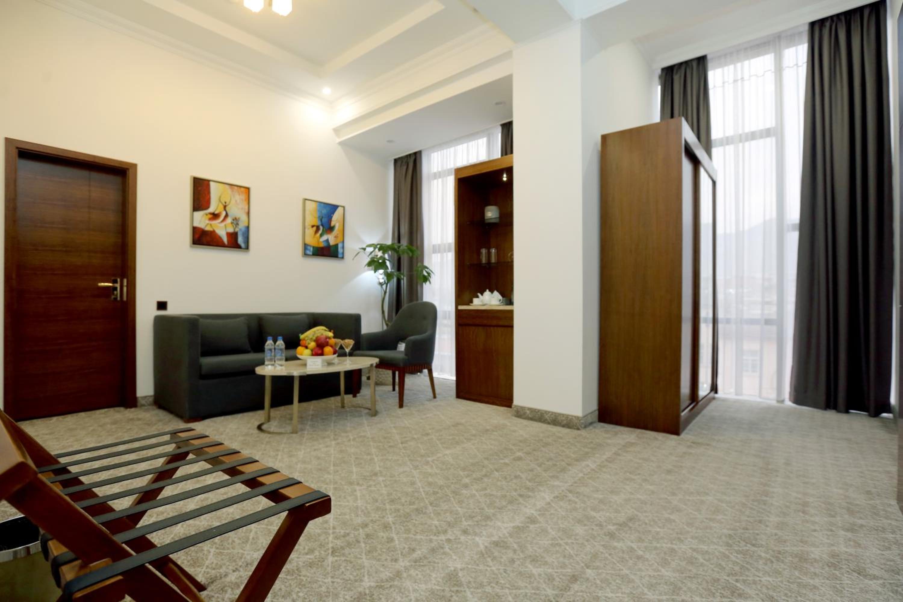 Apartment photo 1