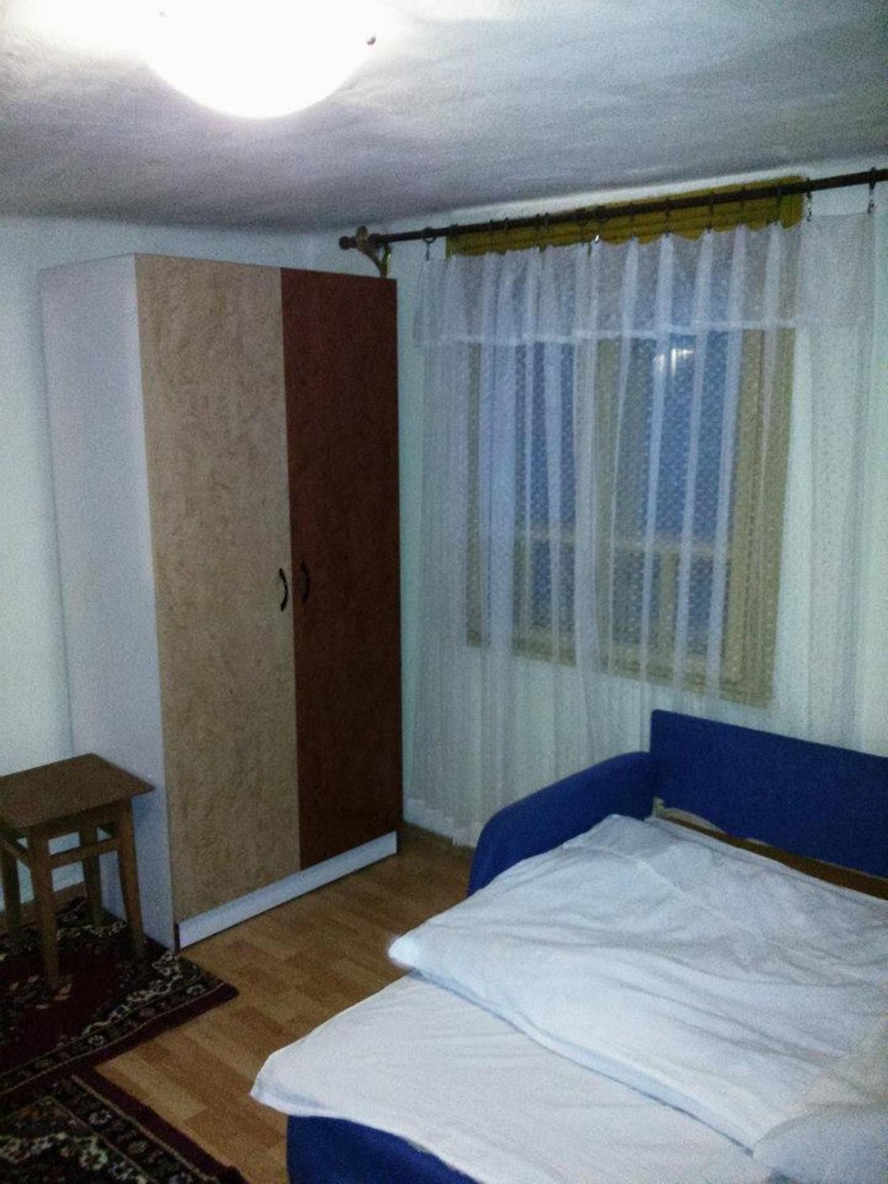 One-Bedroom House photo 1