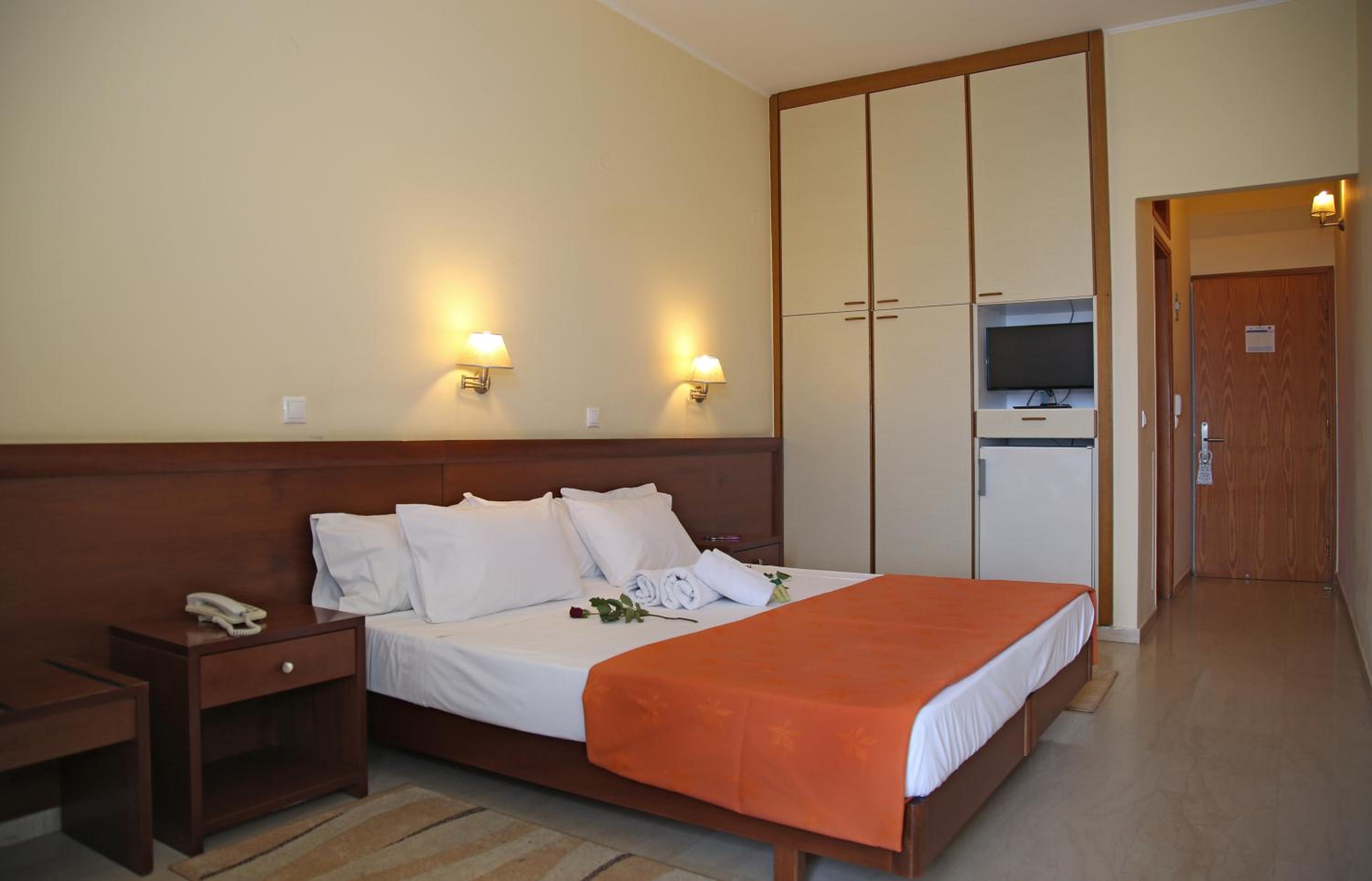 Double or Twin Room with City View