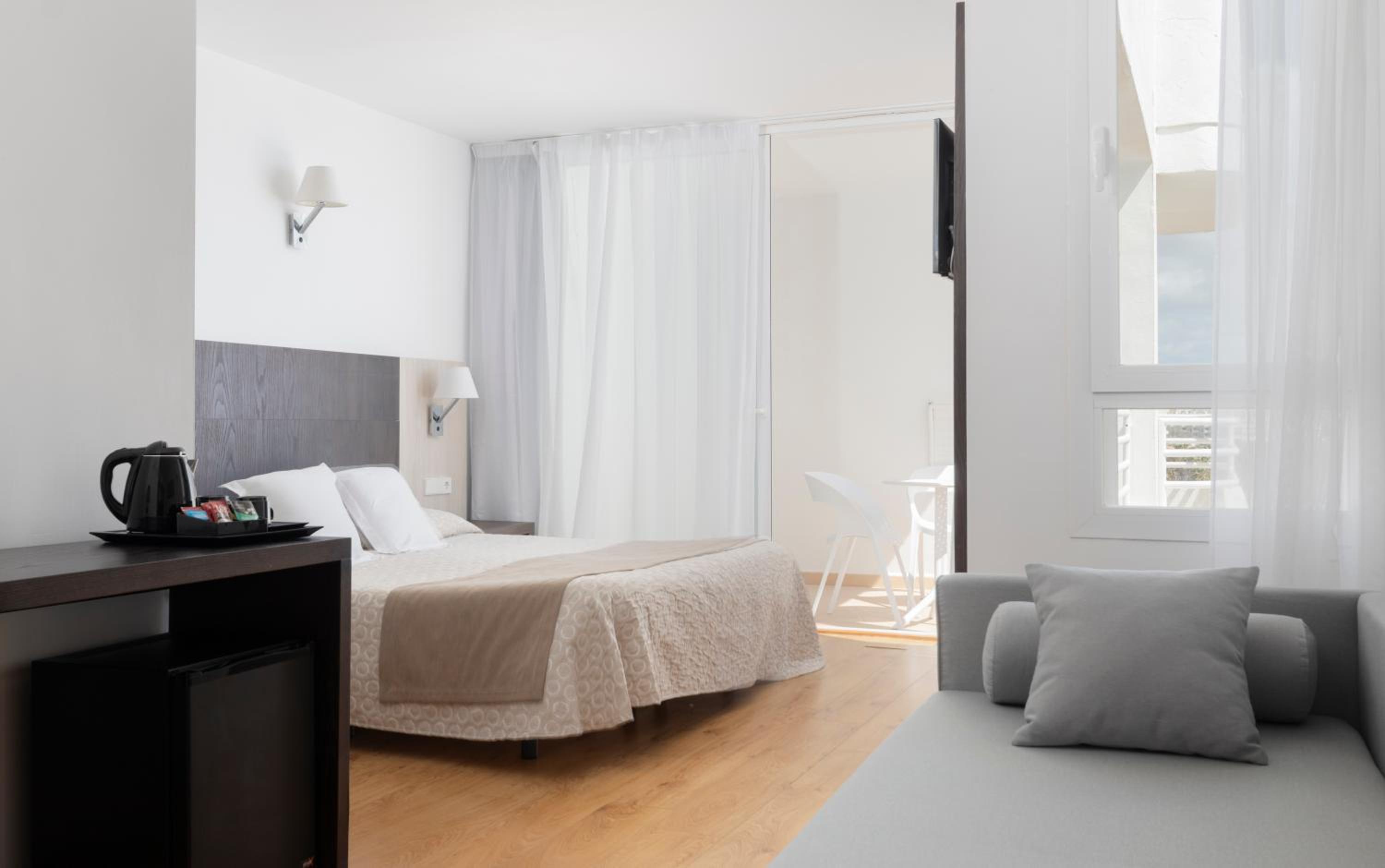 Habitación triple con vista al mar (3 adultos)
