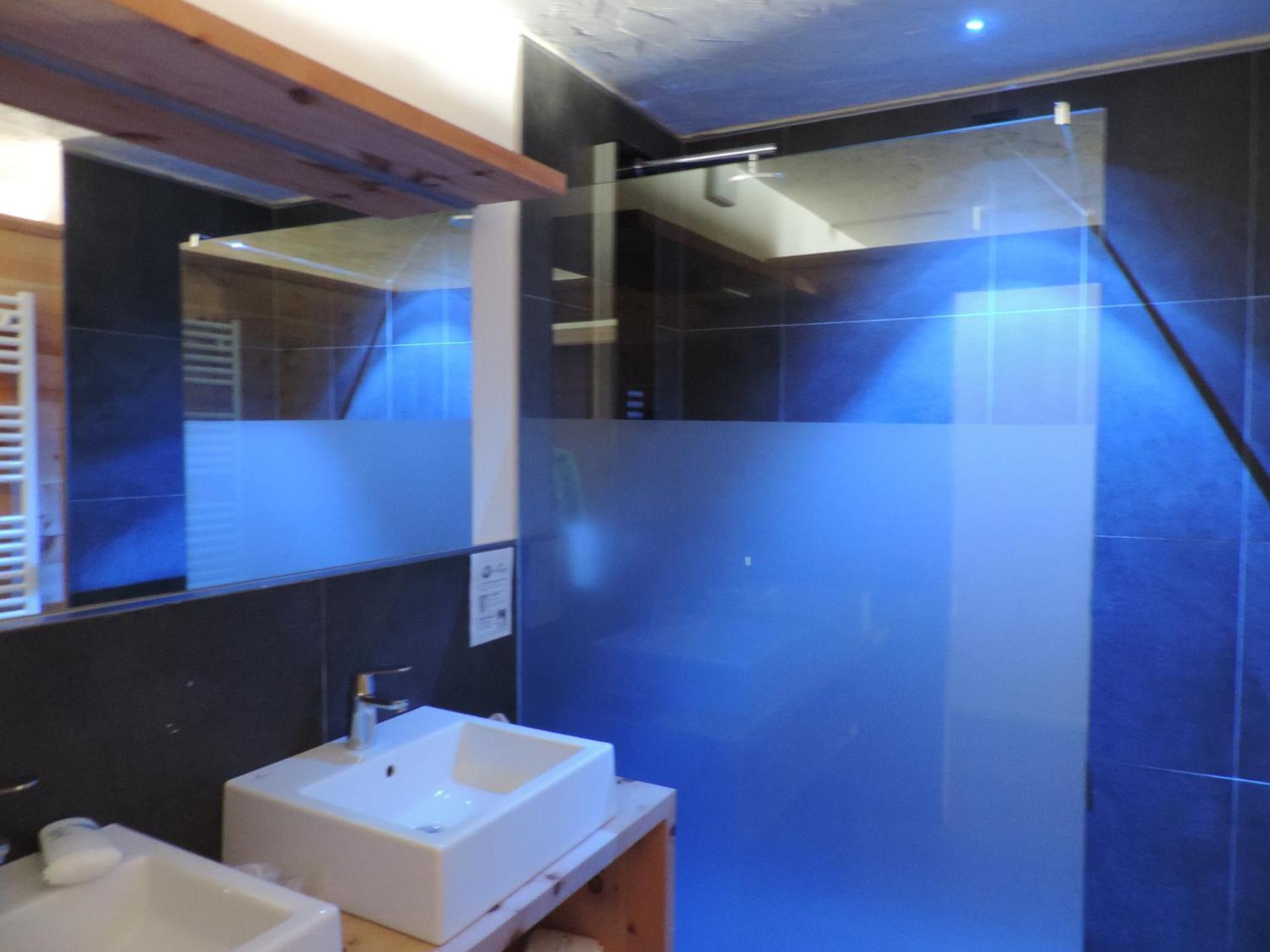 Deluxe Quadruple Room - Photo 5