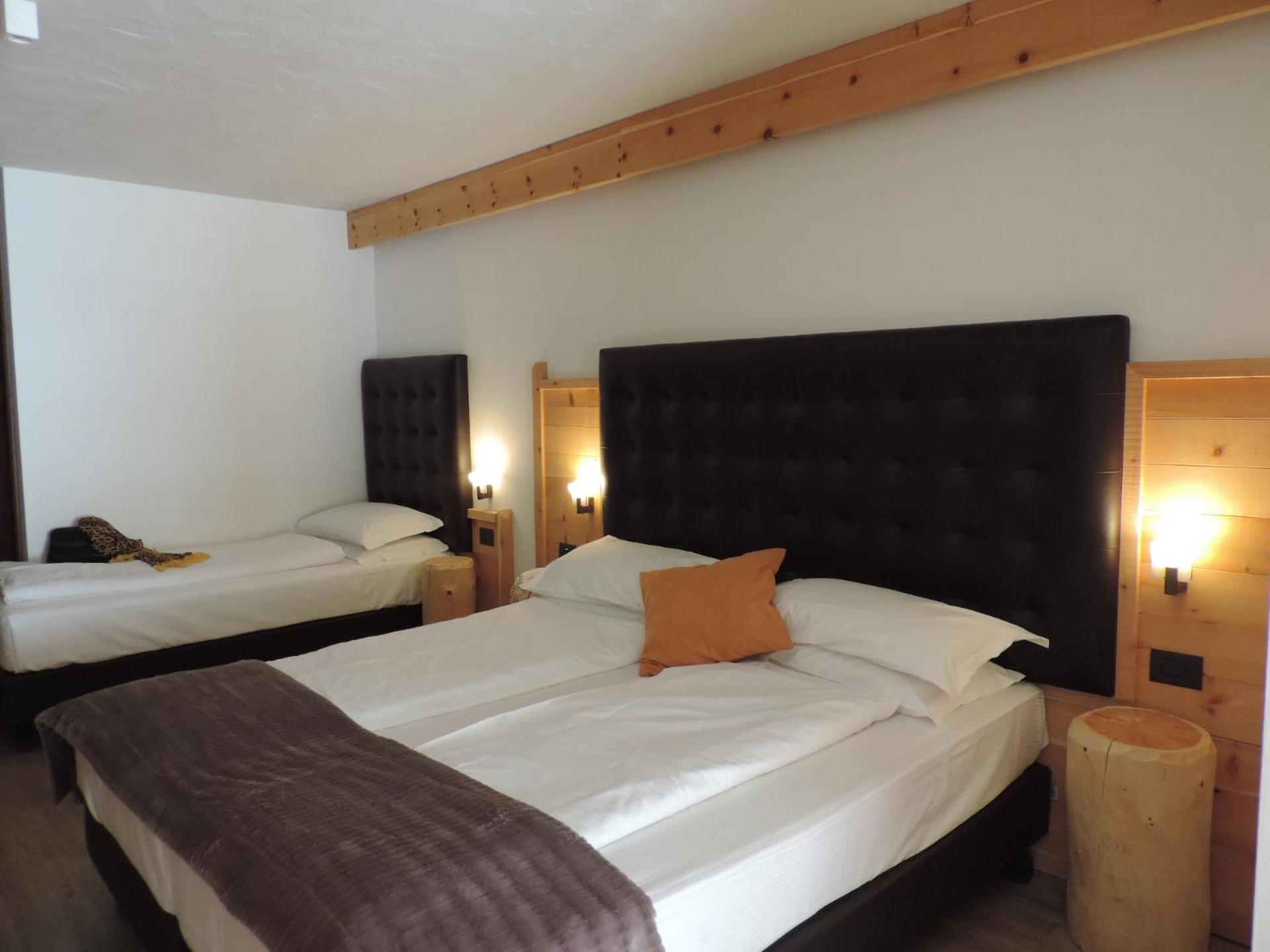 Deluxe Quadruple Room - Photo 1