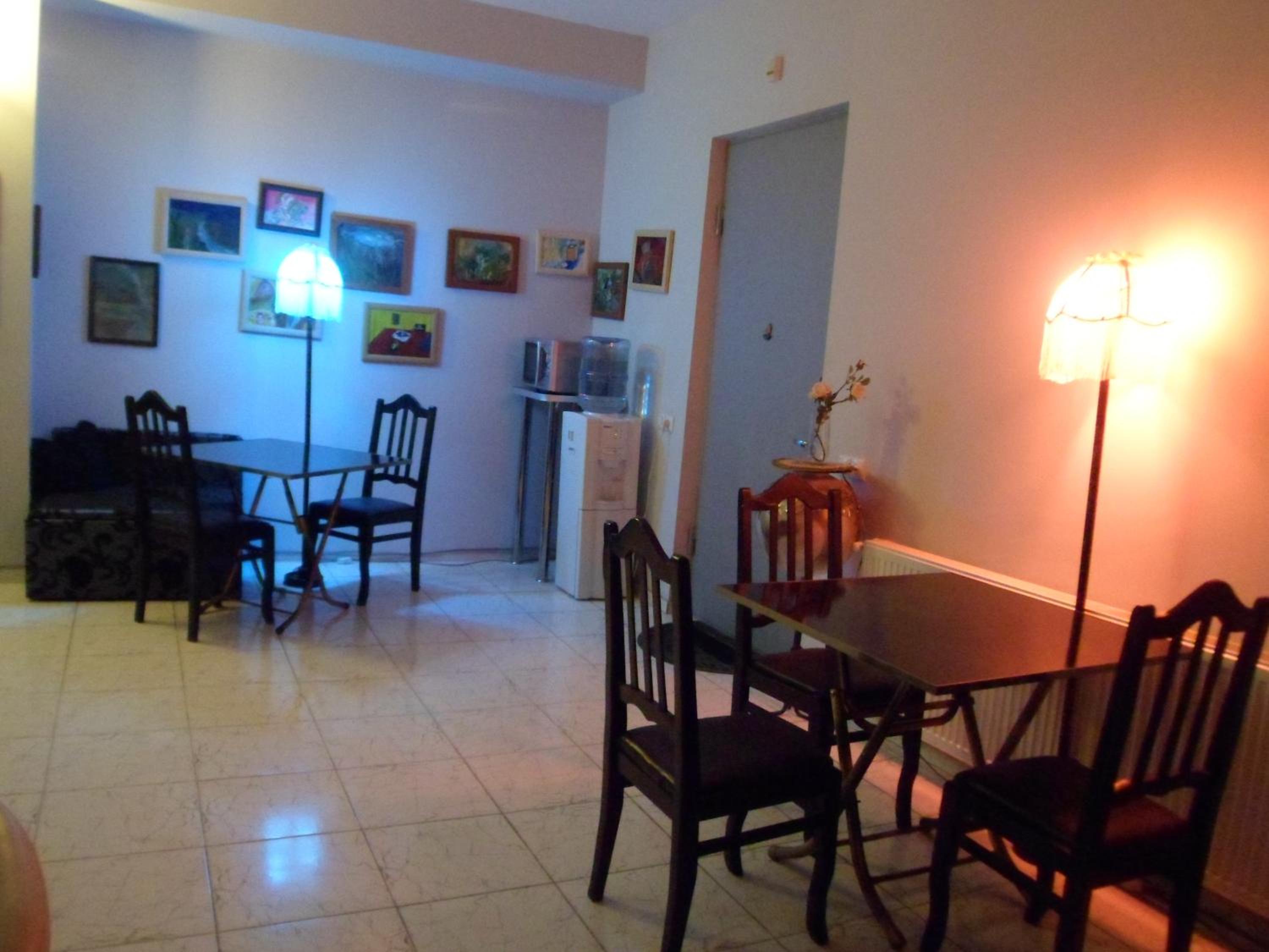 Deluxe Double Room with Balcony - Photo 12