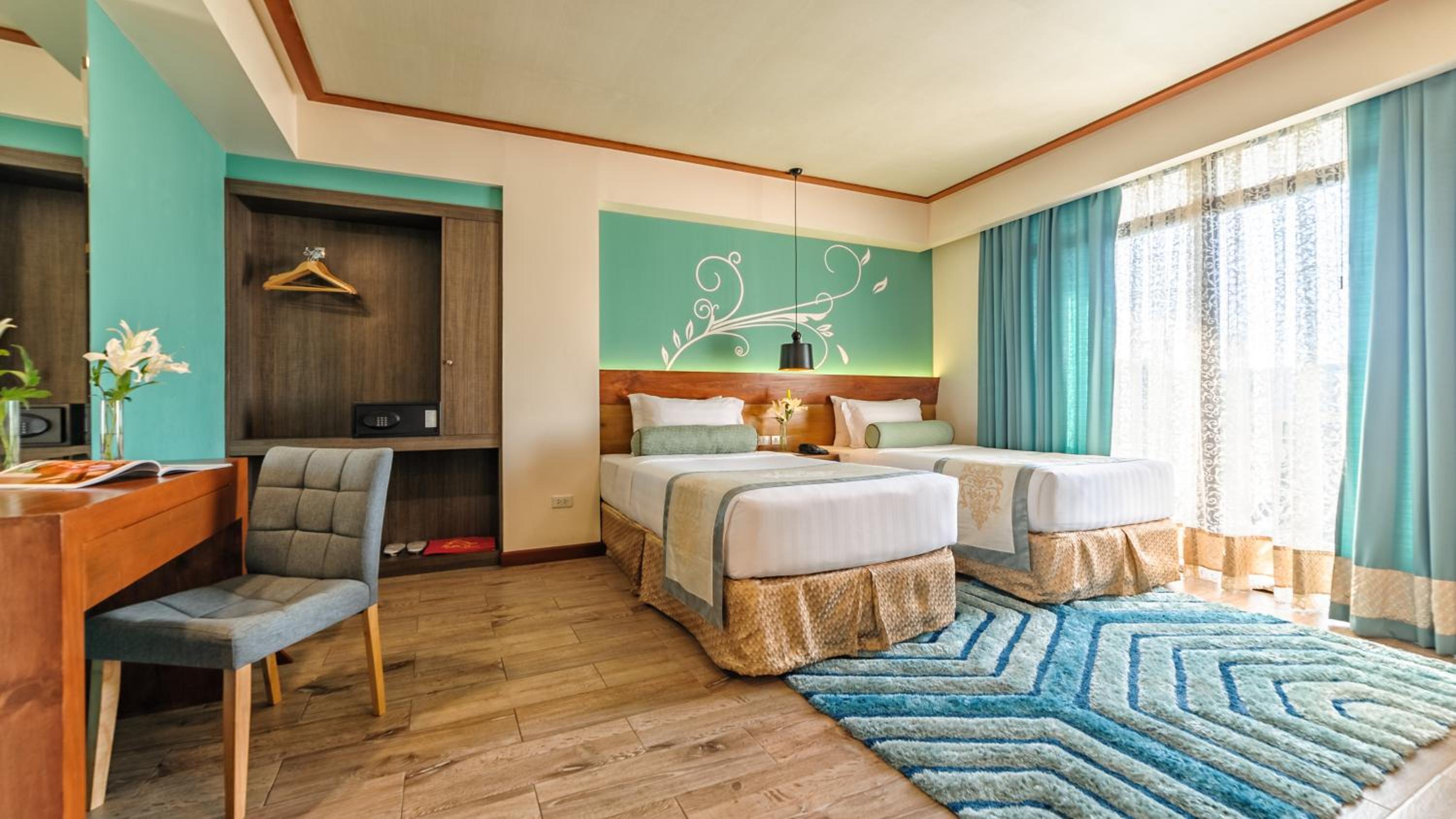 Twin Room with Balcony photo 3