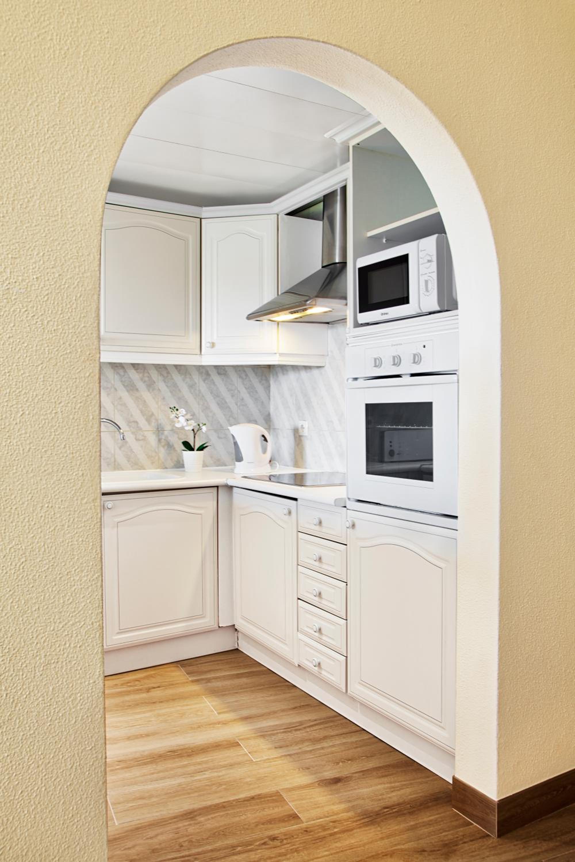 One-Bedroom Apartment - Photo 8