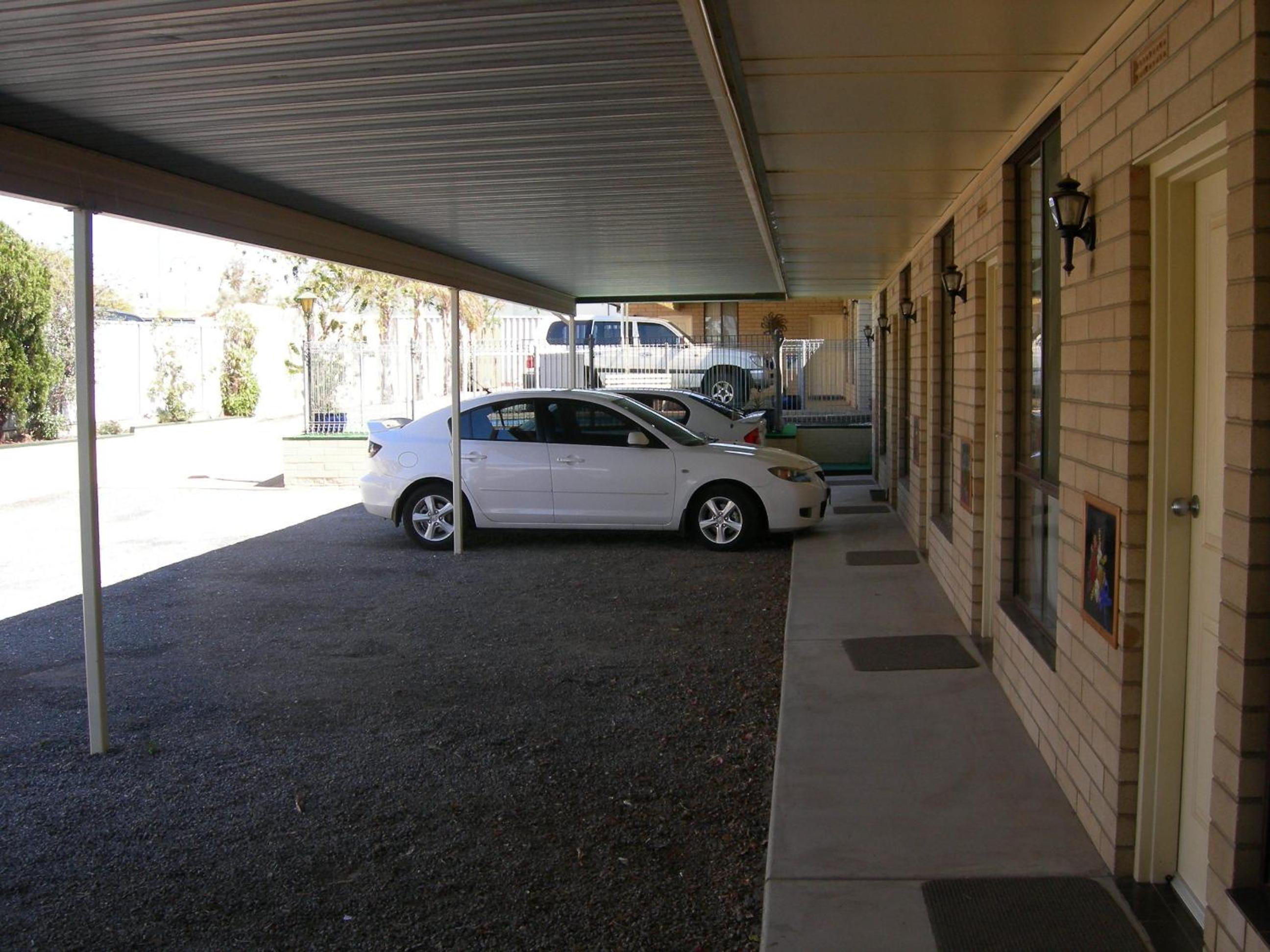 Twin Room - Photo 6