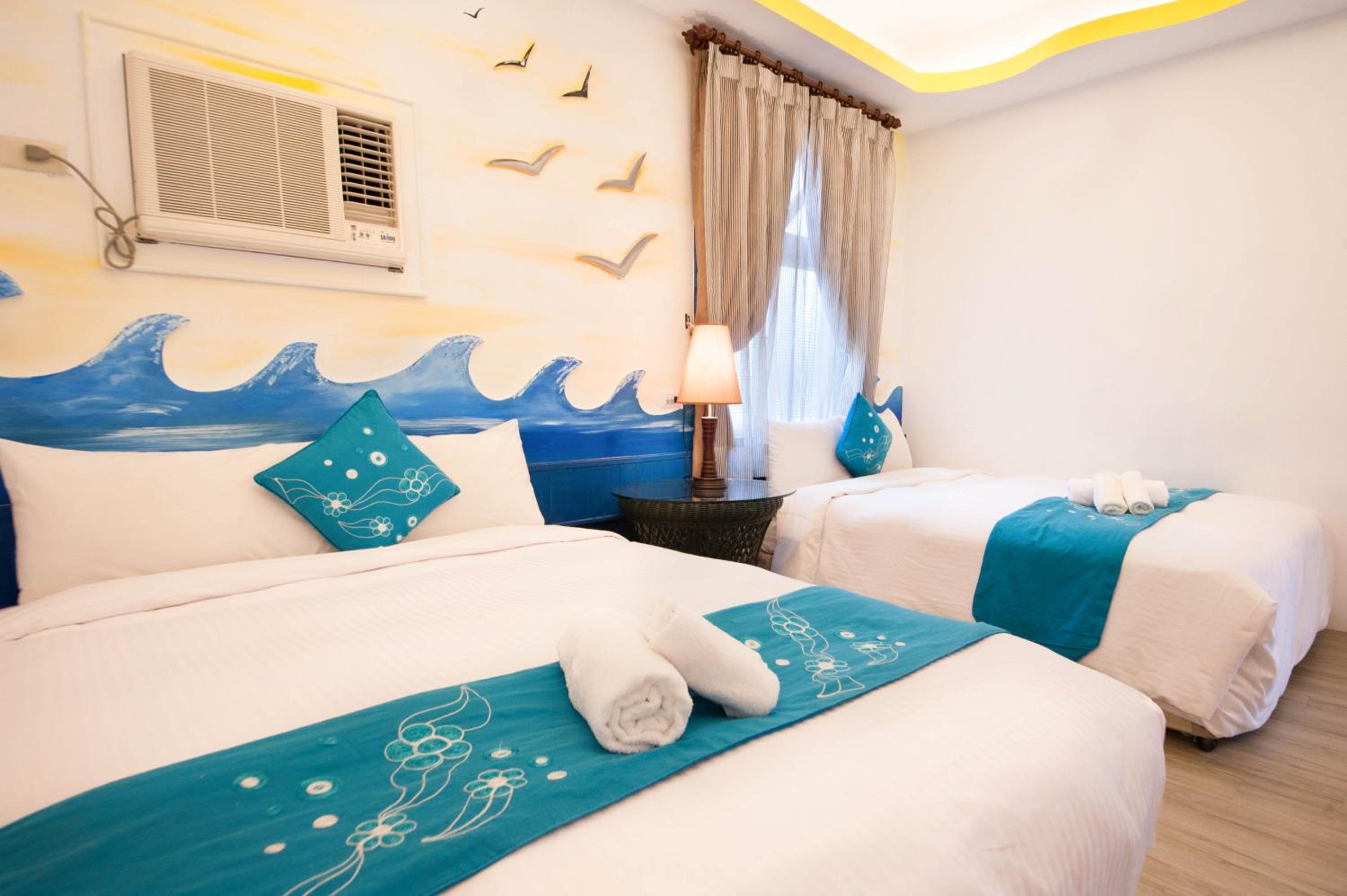 Quadruple Room with Balcony photo 2