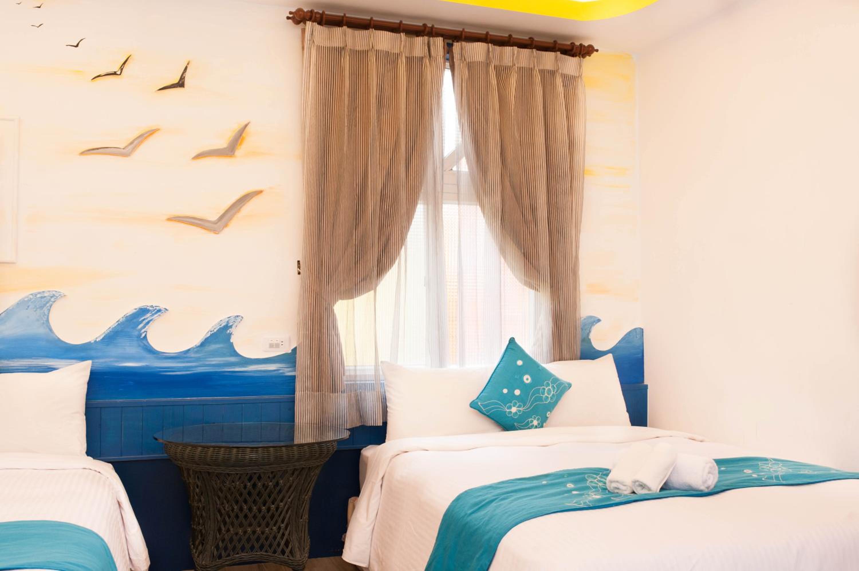 Quadruple Room with Balcony photo 3