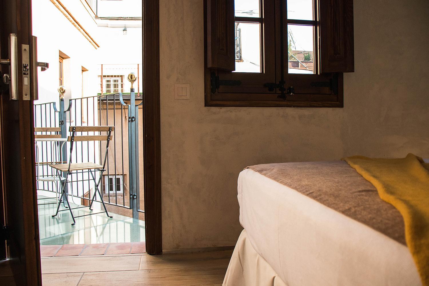 Single Room with Balcony photo 2