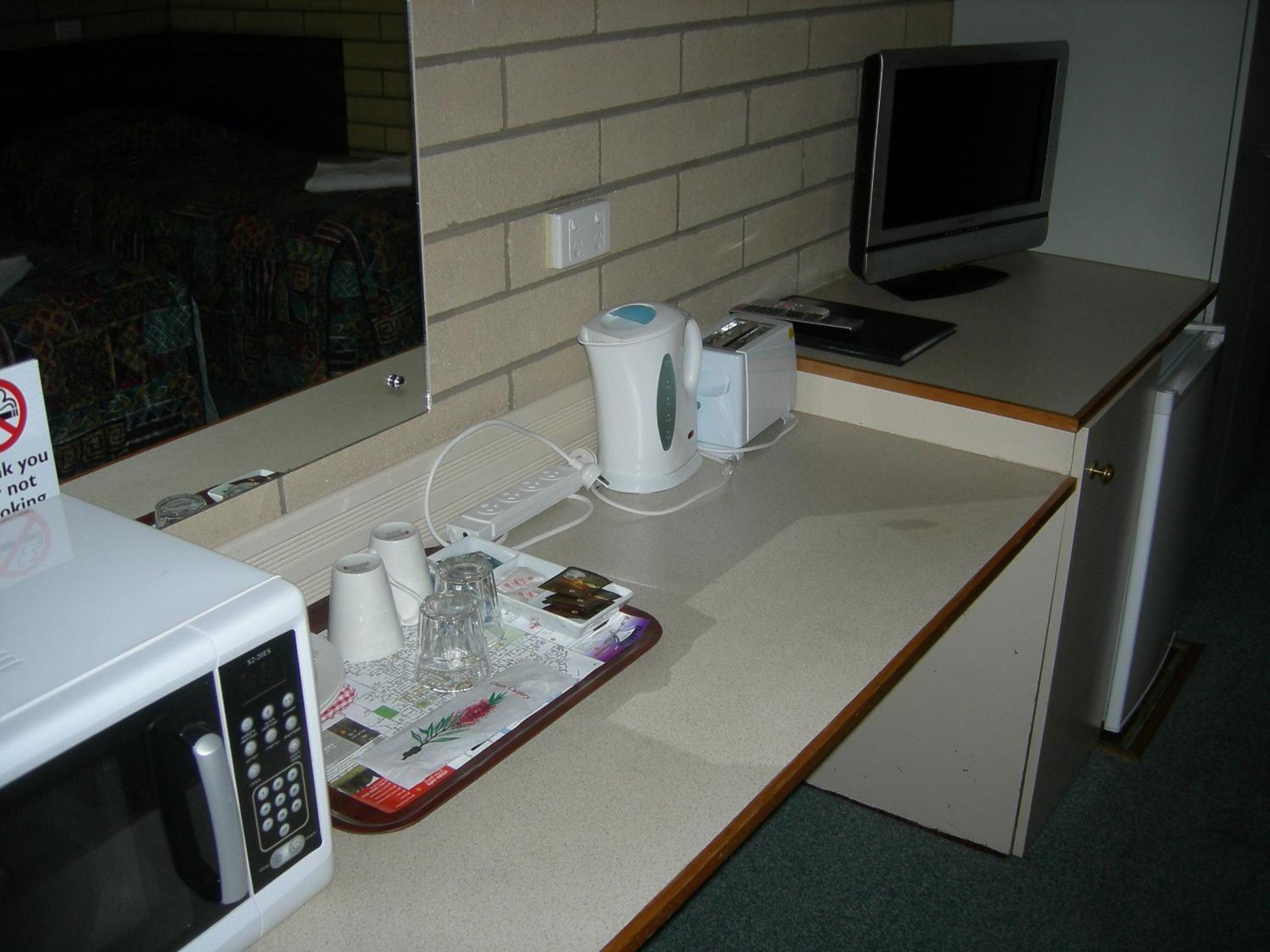 Twin Room - Photo 3