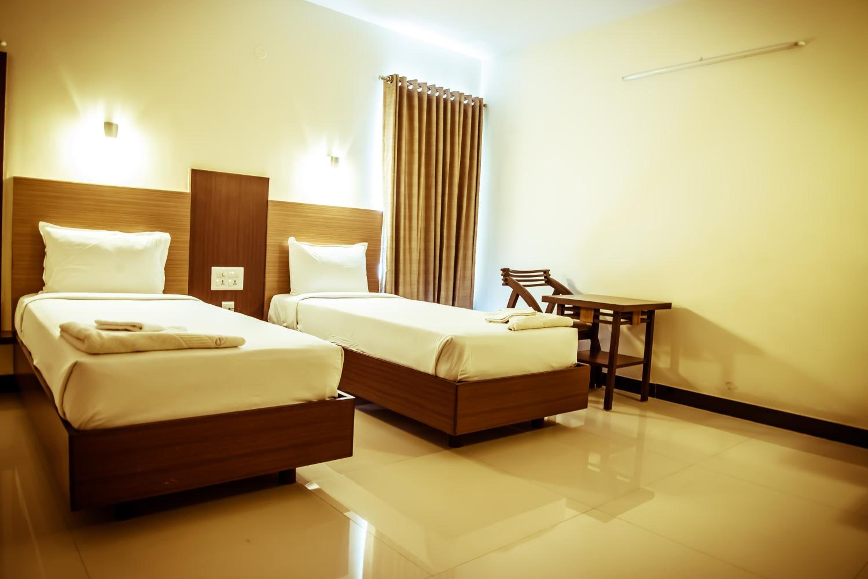 Deluxe Twin Room photo 3