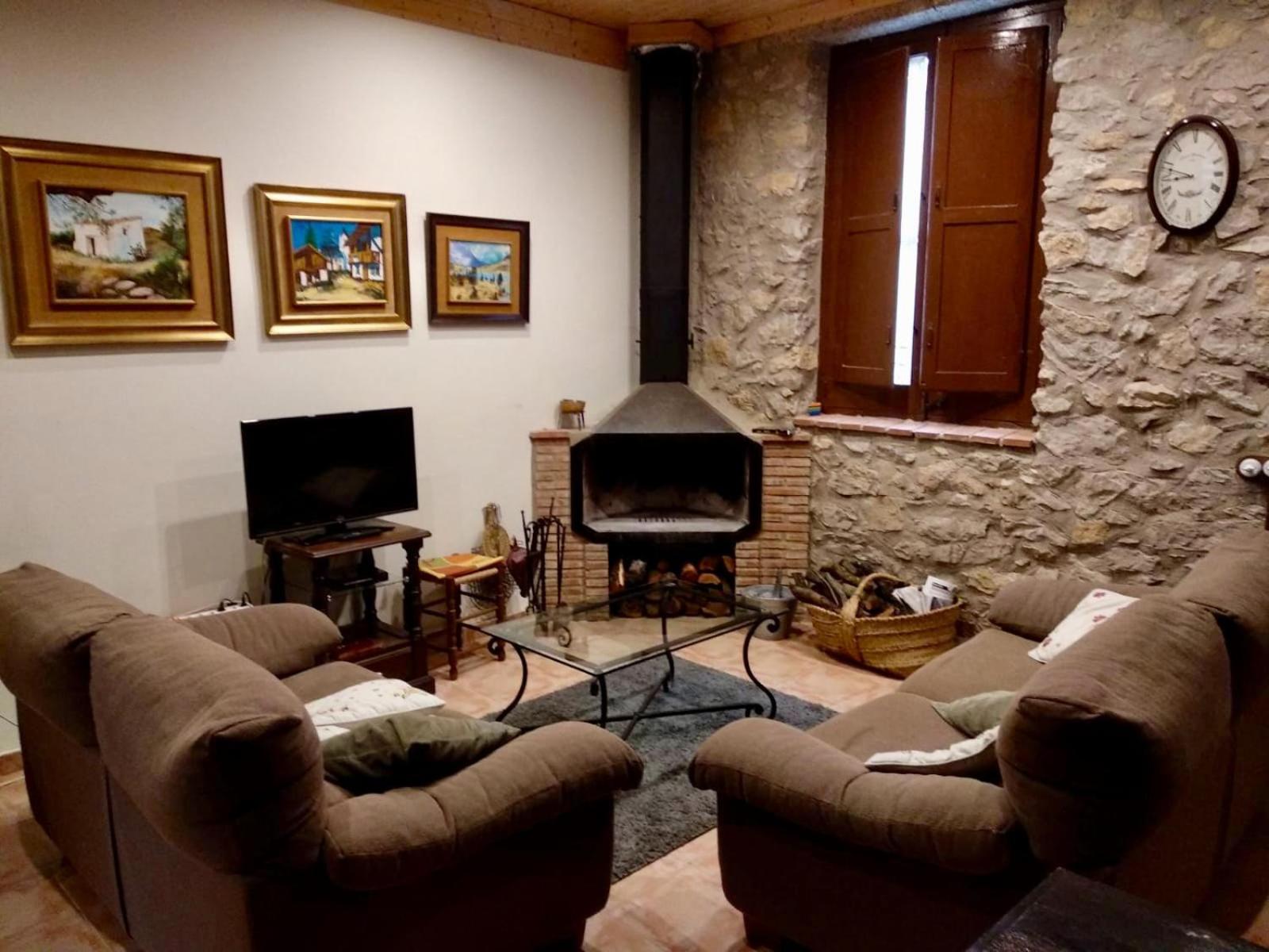 Two-Bedroom House photo 3