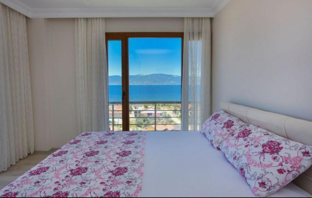 Family Room with Sea View - Photo 10