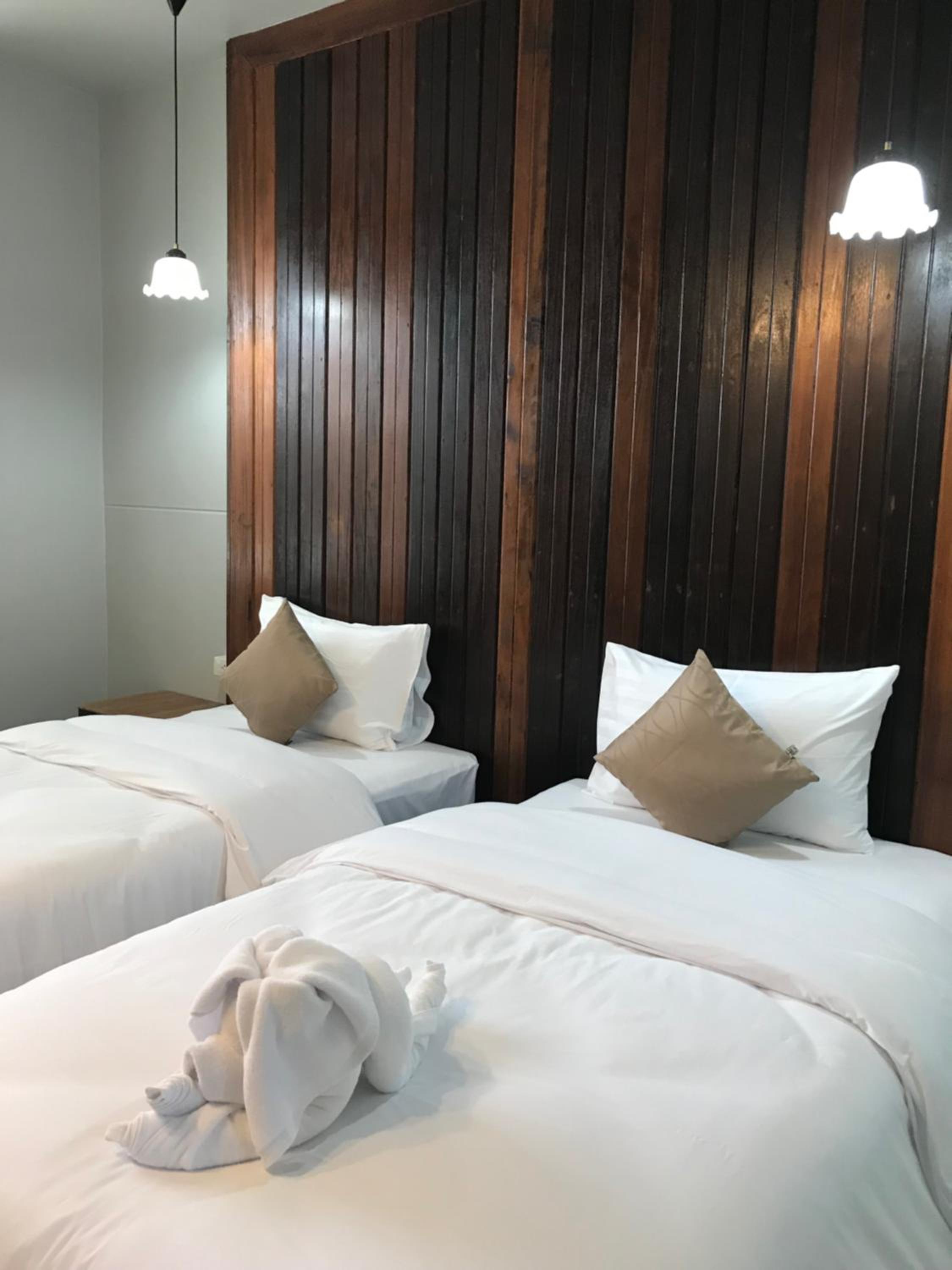 Standard Twin Room - Photo 3