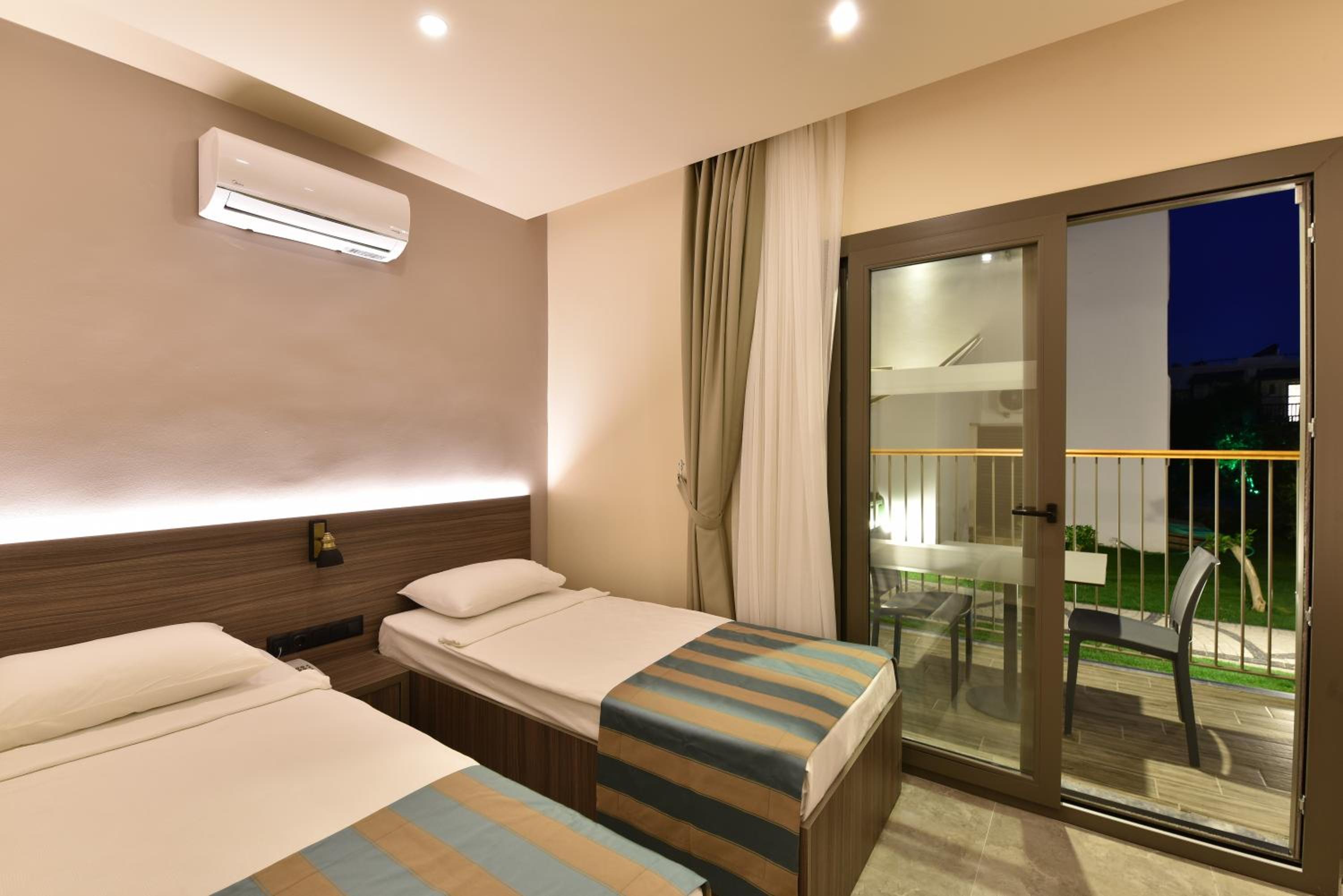 Standard  Room - Photo 5