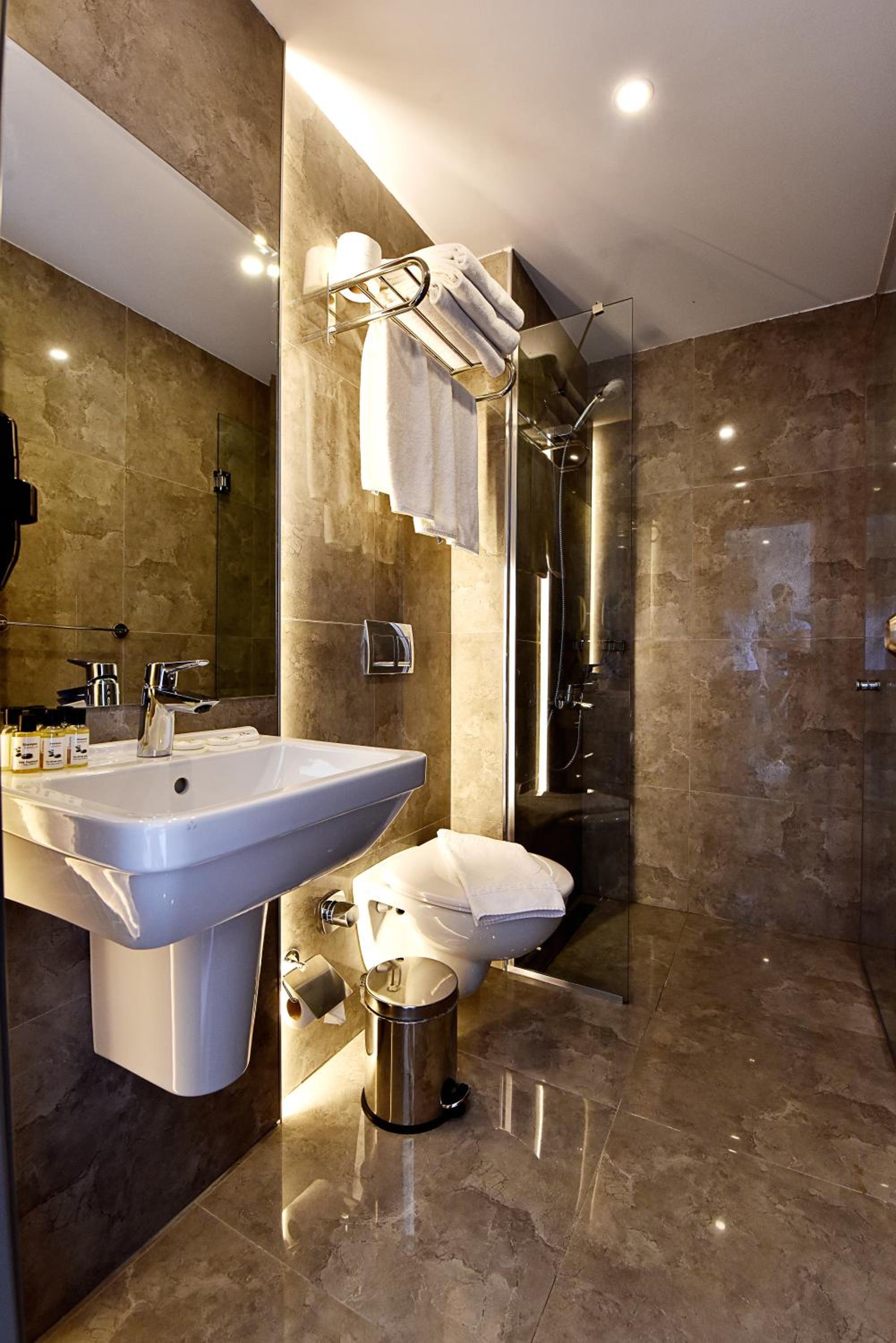 Standard  Room - Photo 18