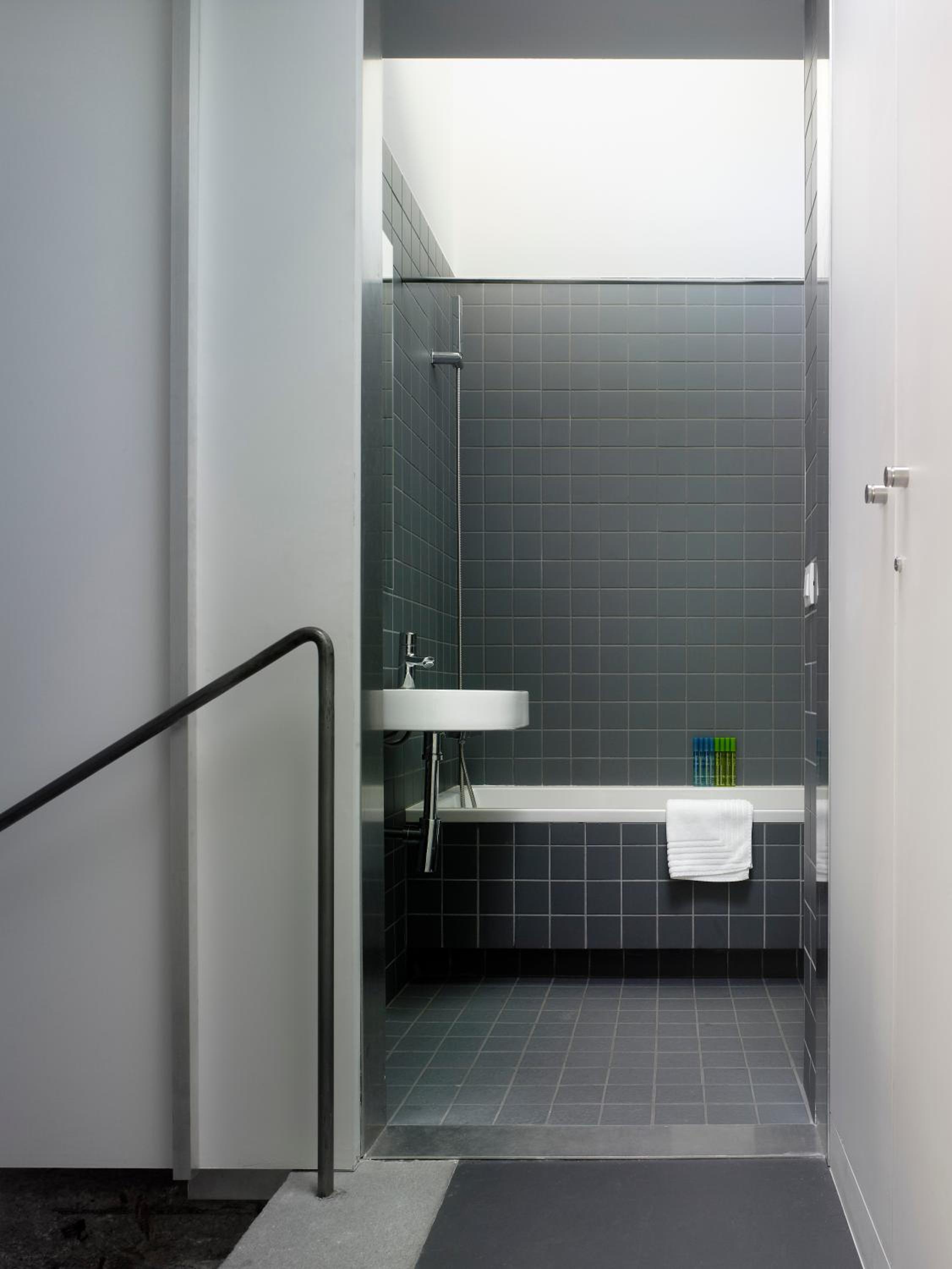 Family Room with Bath - Photo 5