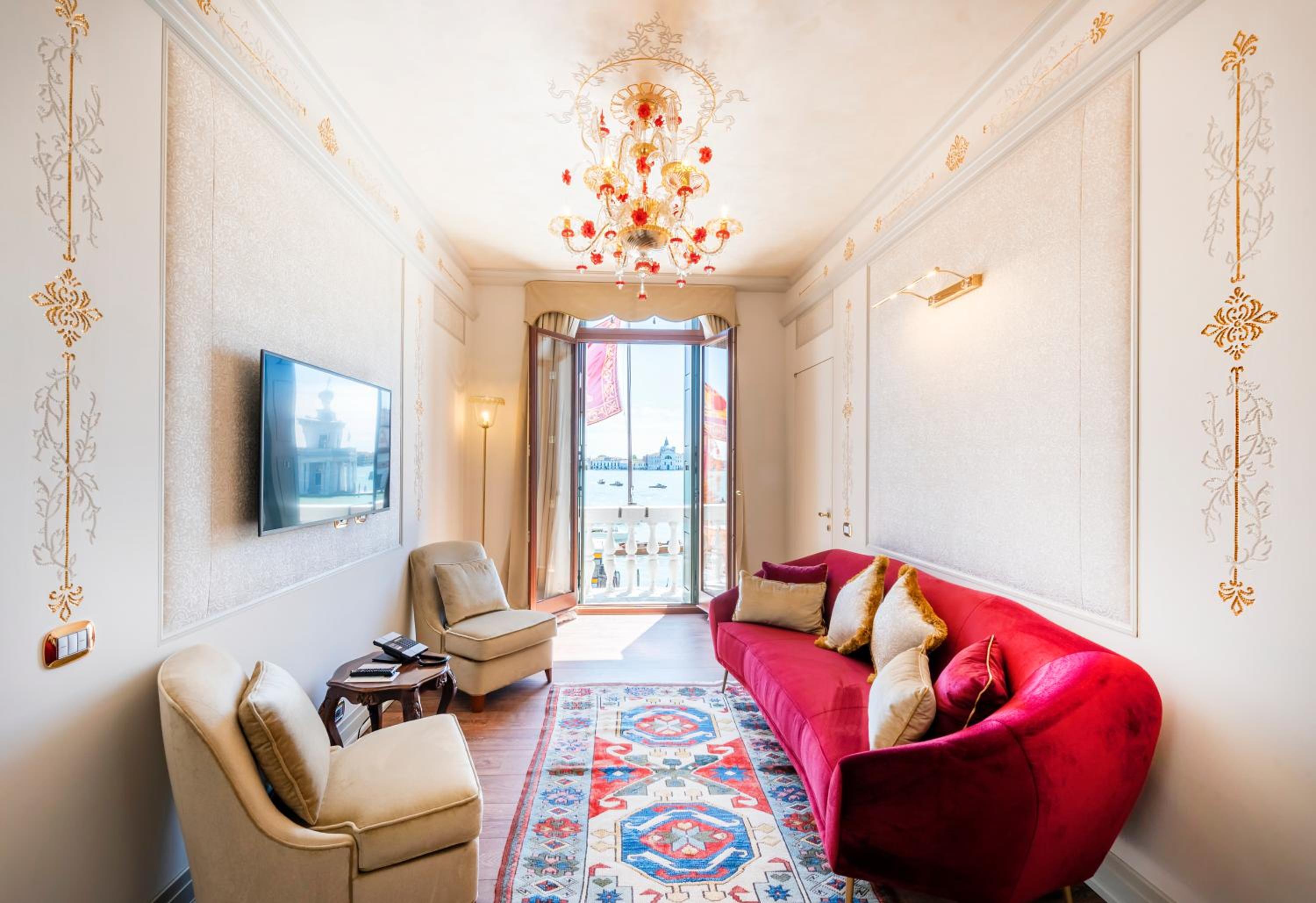 Suite with Grand Canal View photo 2