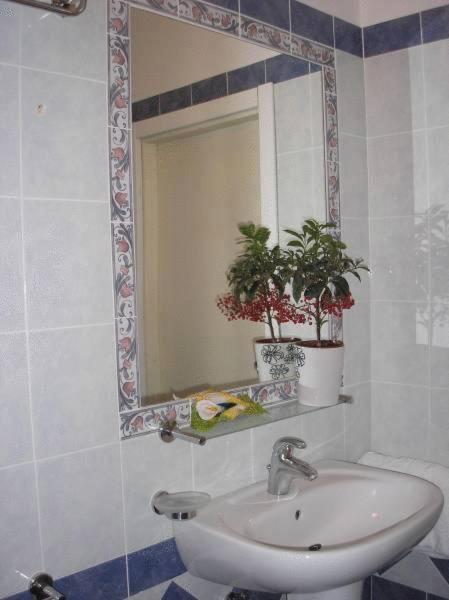 Double or Twin Room - Photo 5