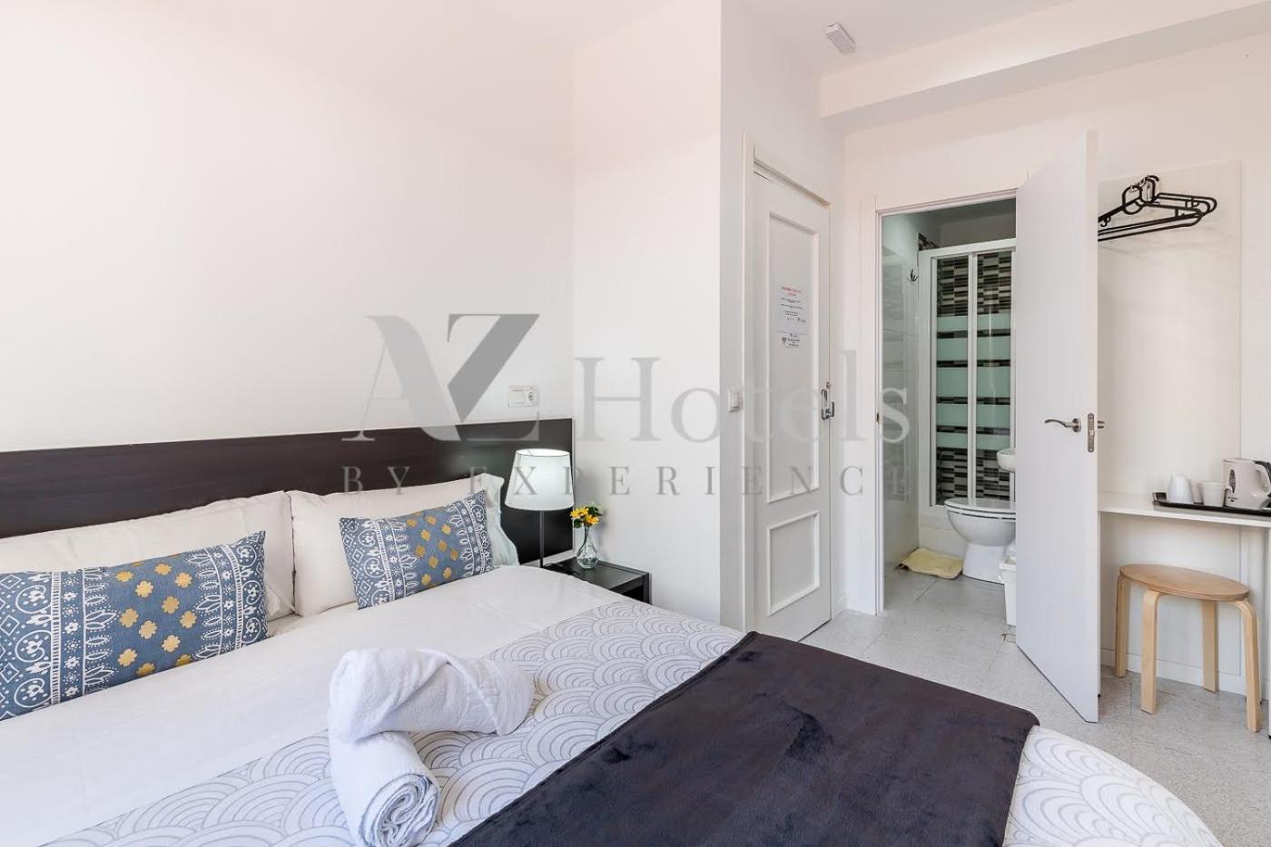 Double Room with Private Bathroom photo 2