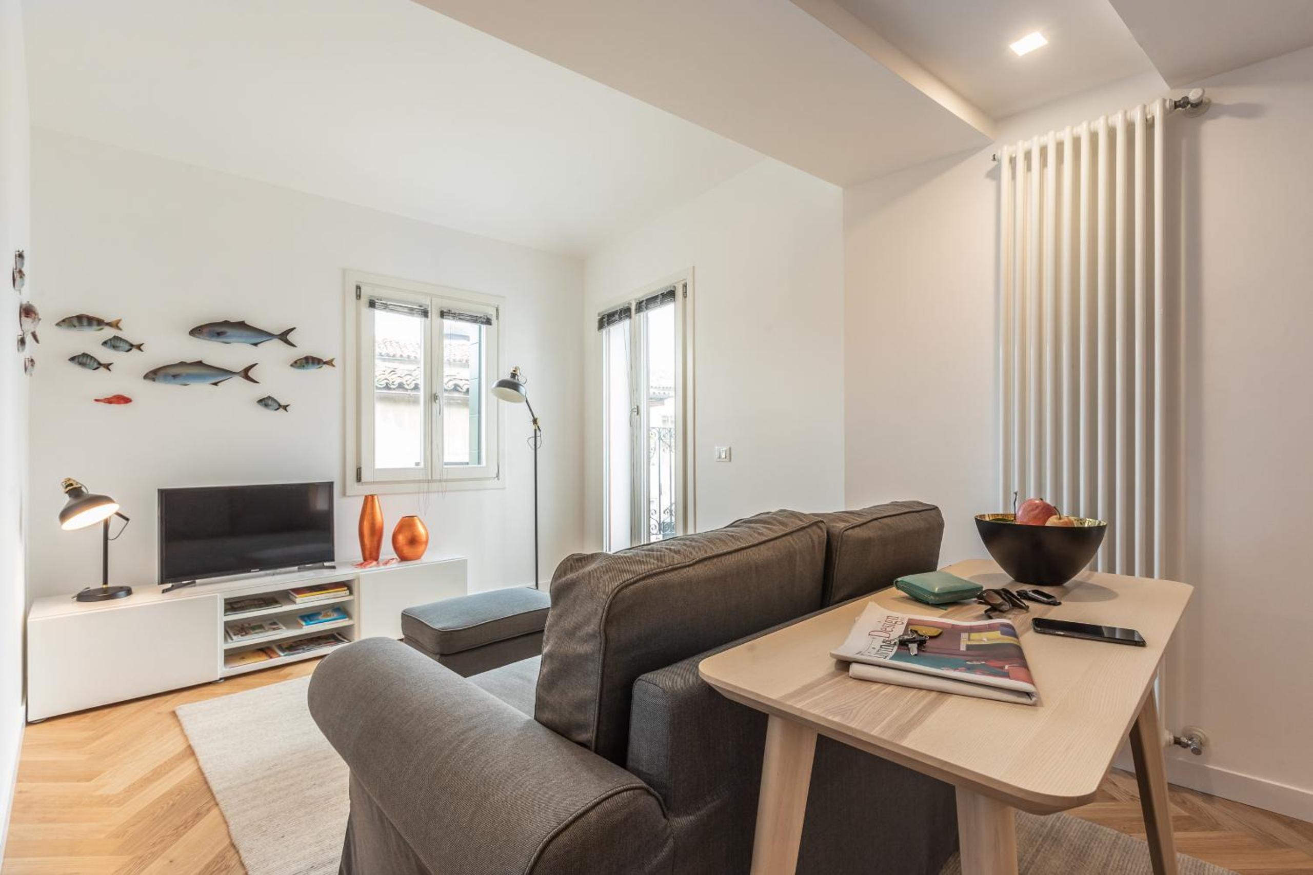 Apartment with Terrace photo 2