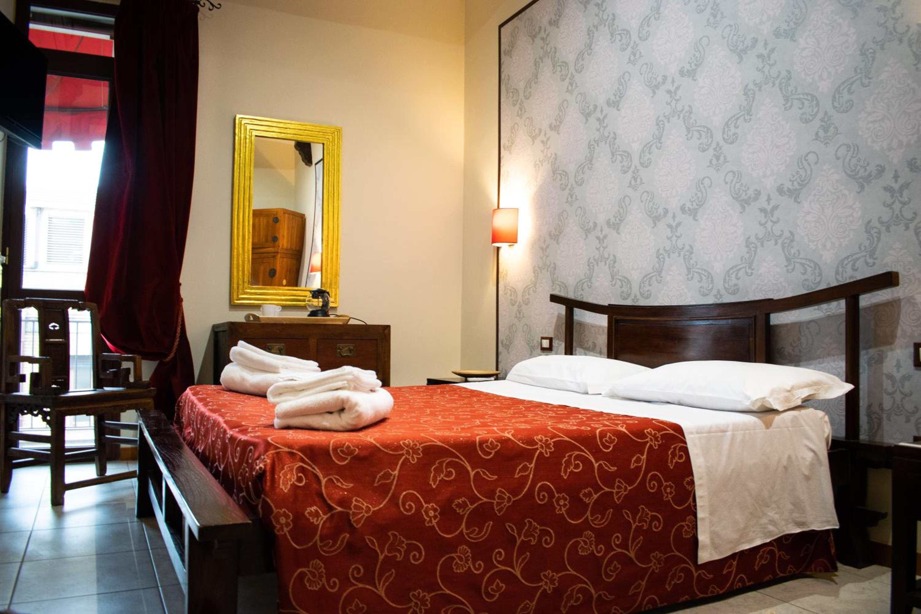 Quadruple Room - Photo 9