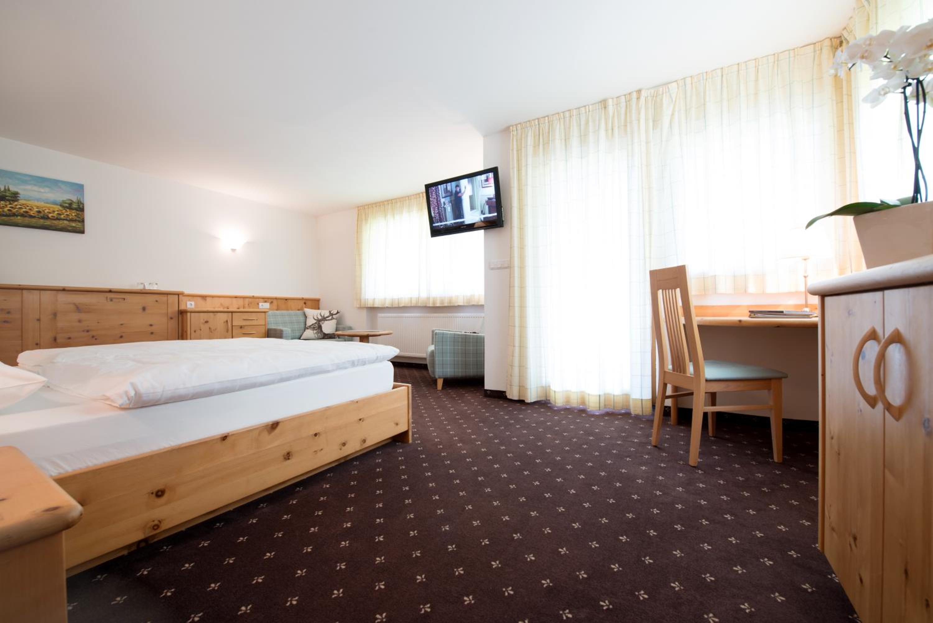Superior Triple Room photo 3