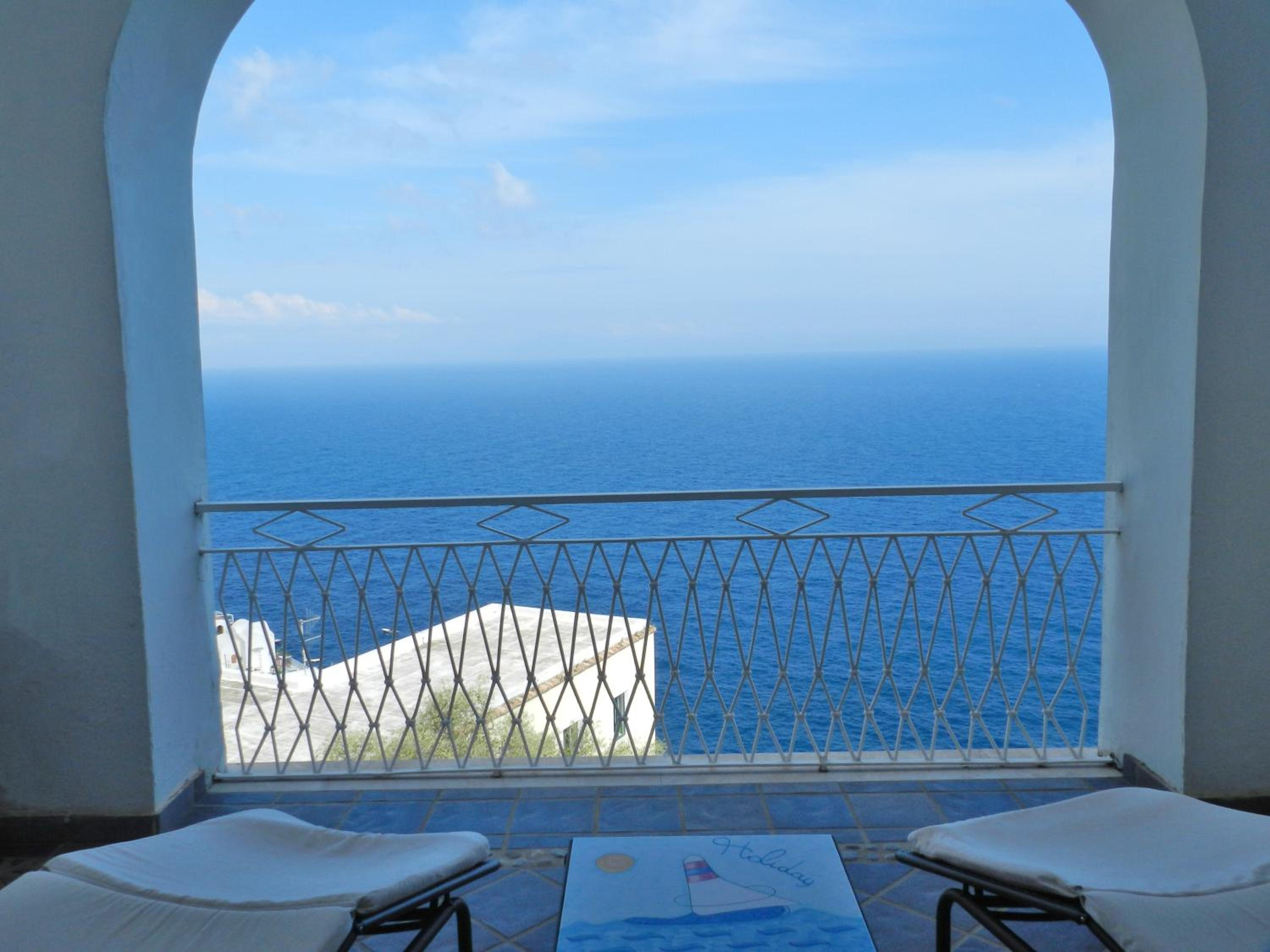 Superior Double Room with Sea View - Photo 12