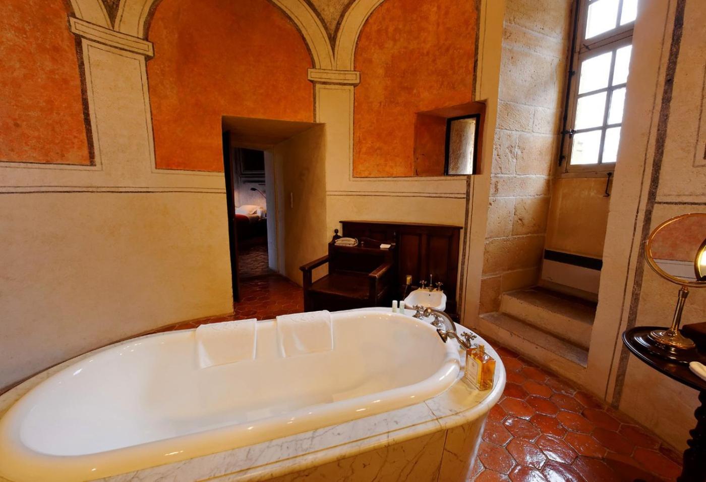 Classic Castle Suite photo 2