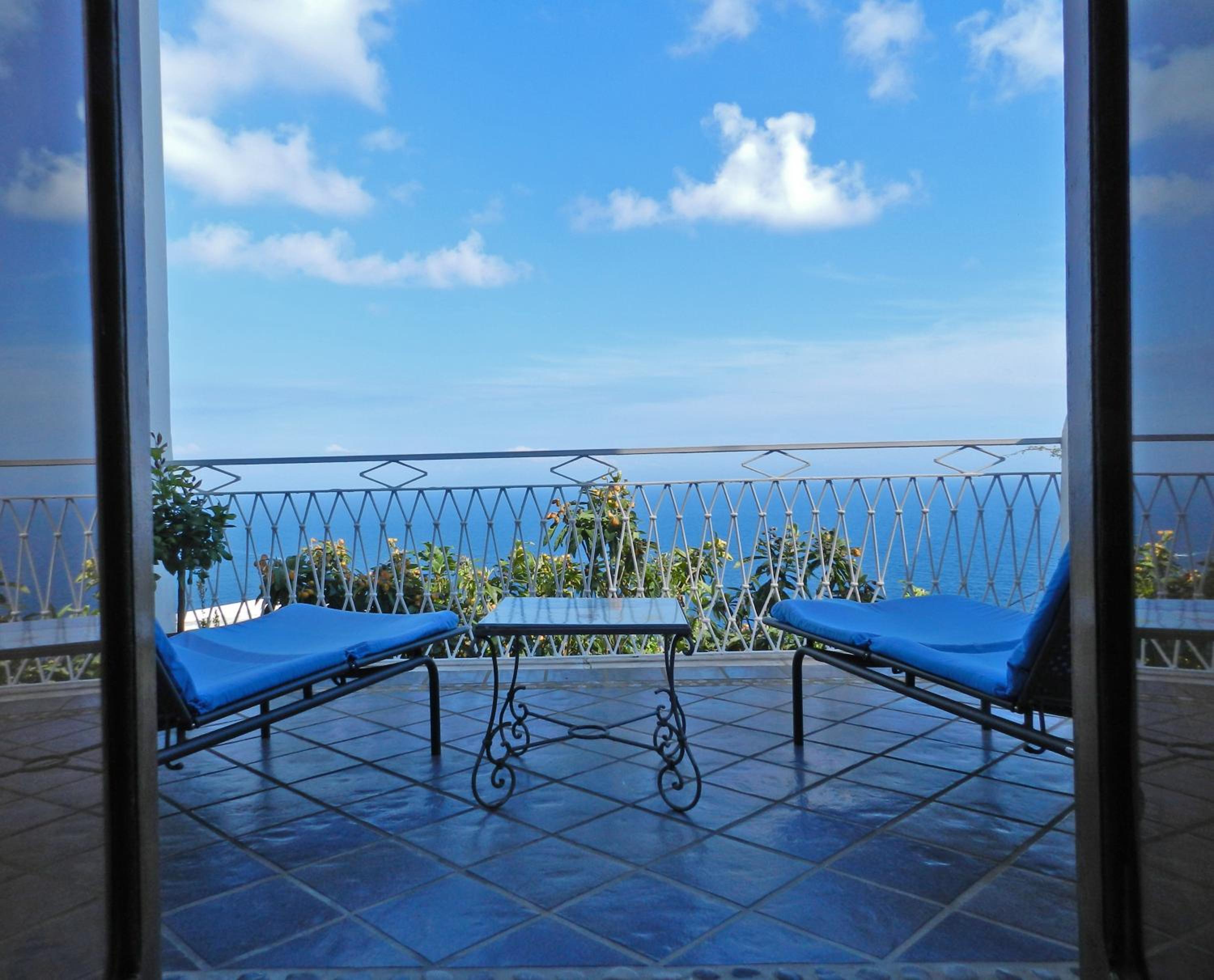 Superior Double Room with Sea View - Photo 9