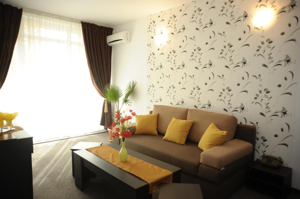 Apartment - Photo 2