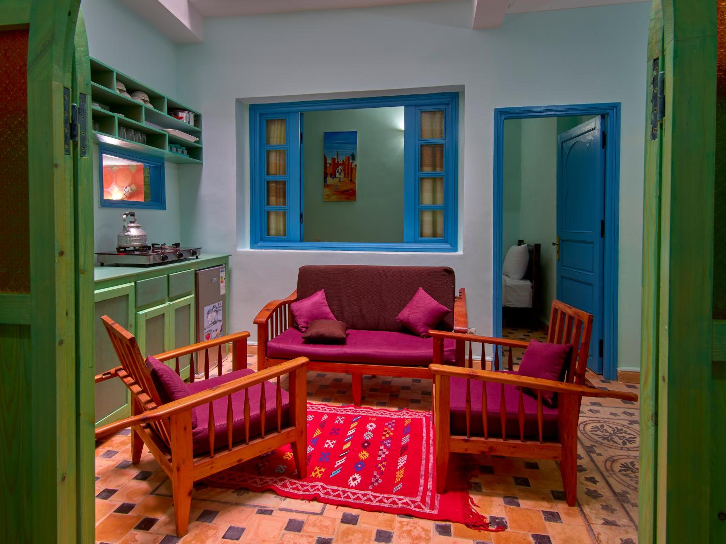 Standard Double Room - Photo 13
