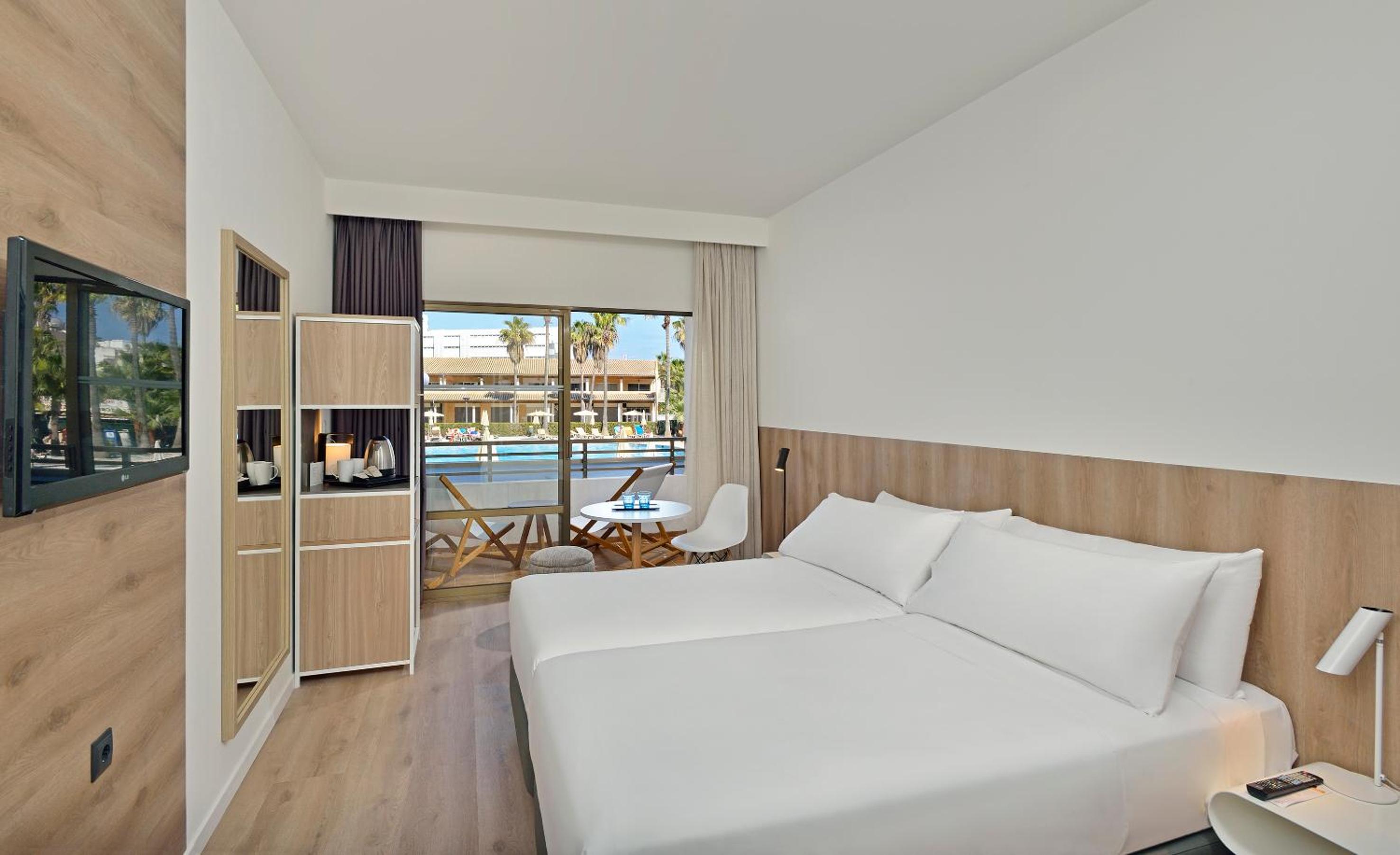 The Innside Room with Pool View