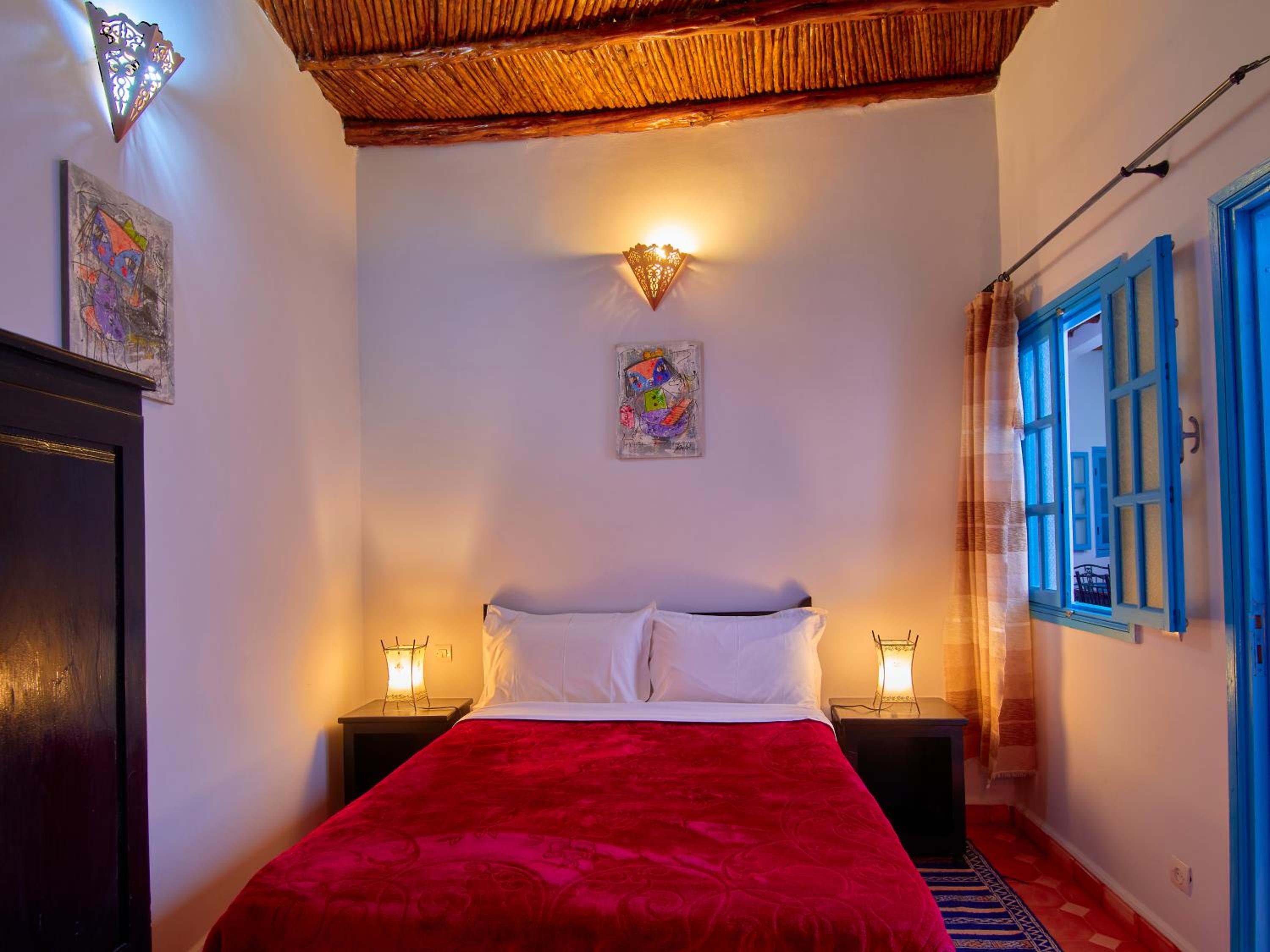Standard Double Room - Photo 14