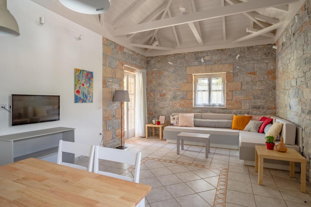 One-Bedroom House photo 2