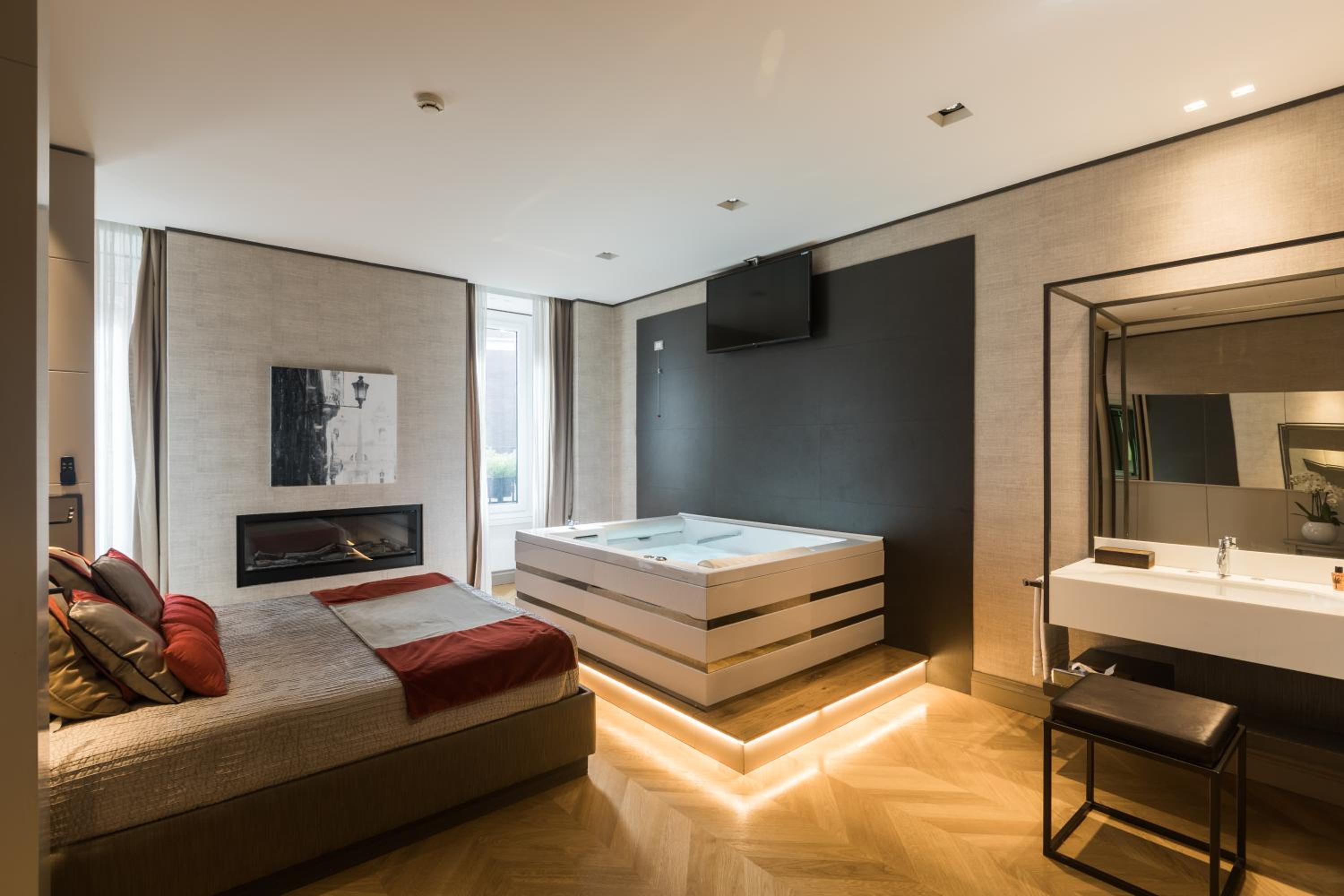 Executive Suite with Spa photo 1