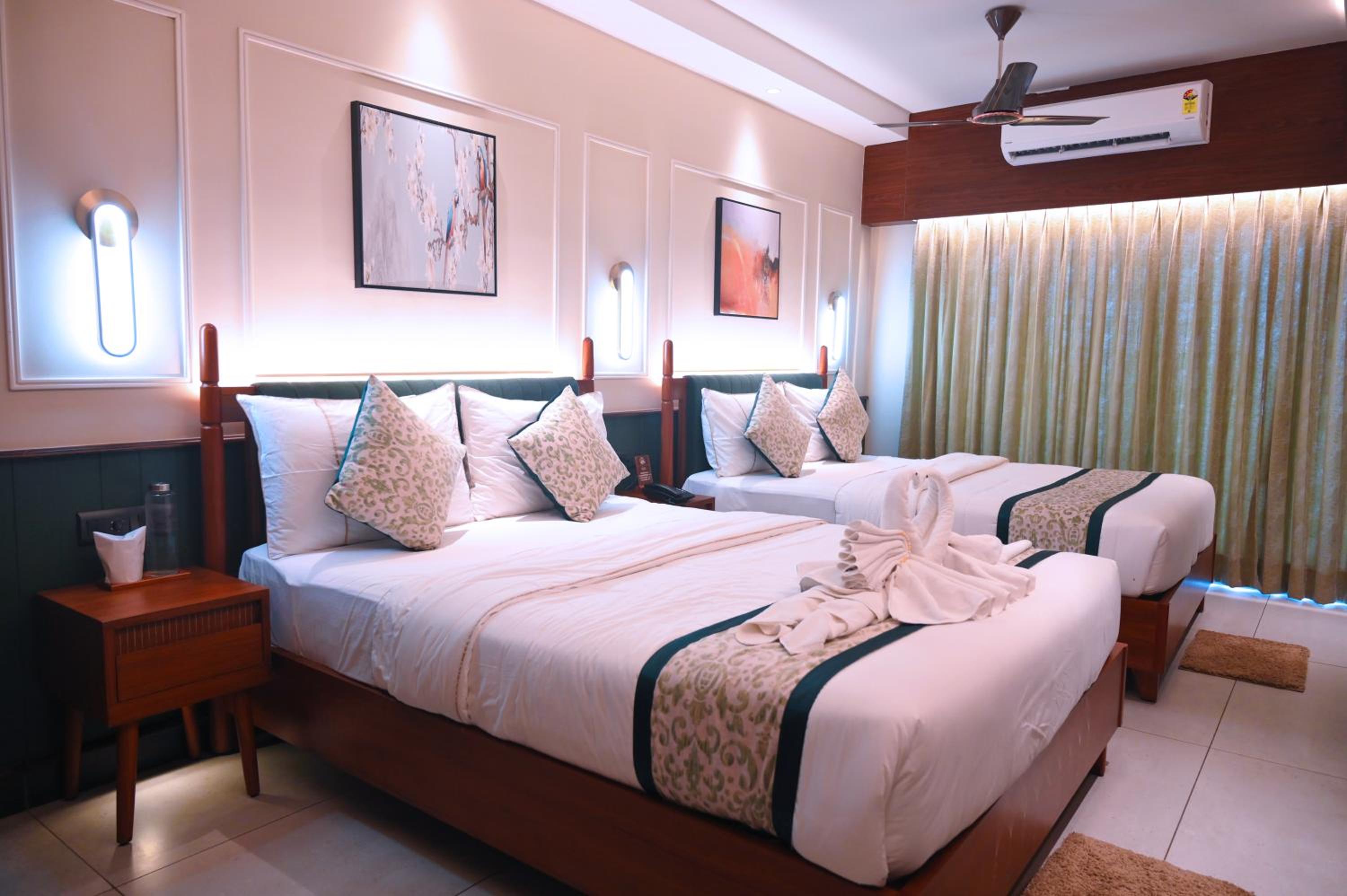 SUITE (SIDE SEA FACING)
