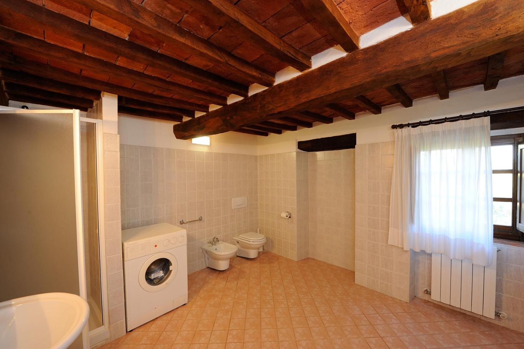 Two-Bedroom Apartment with Garden View photo 2