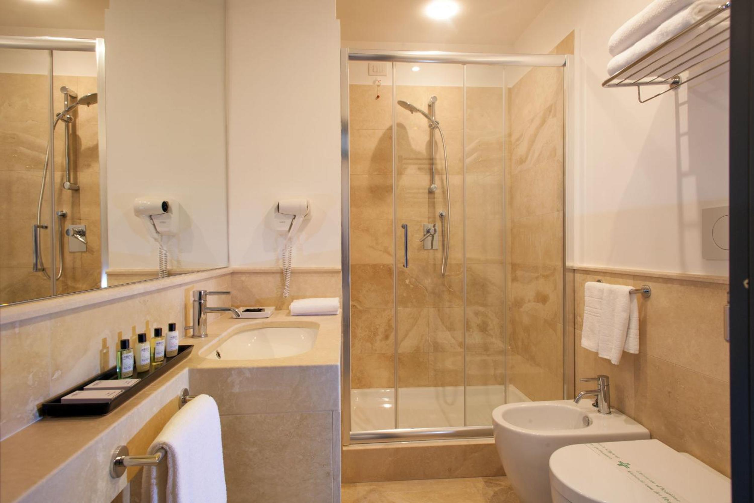 Double Room with Extra Bed photo 3