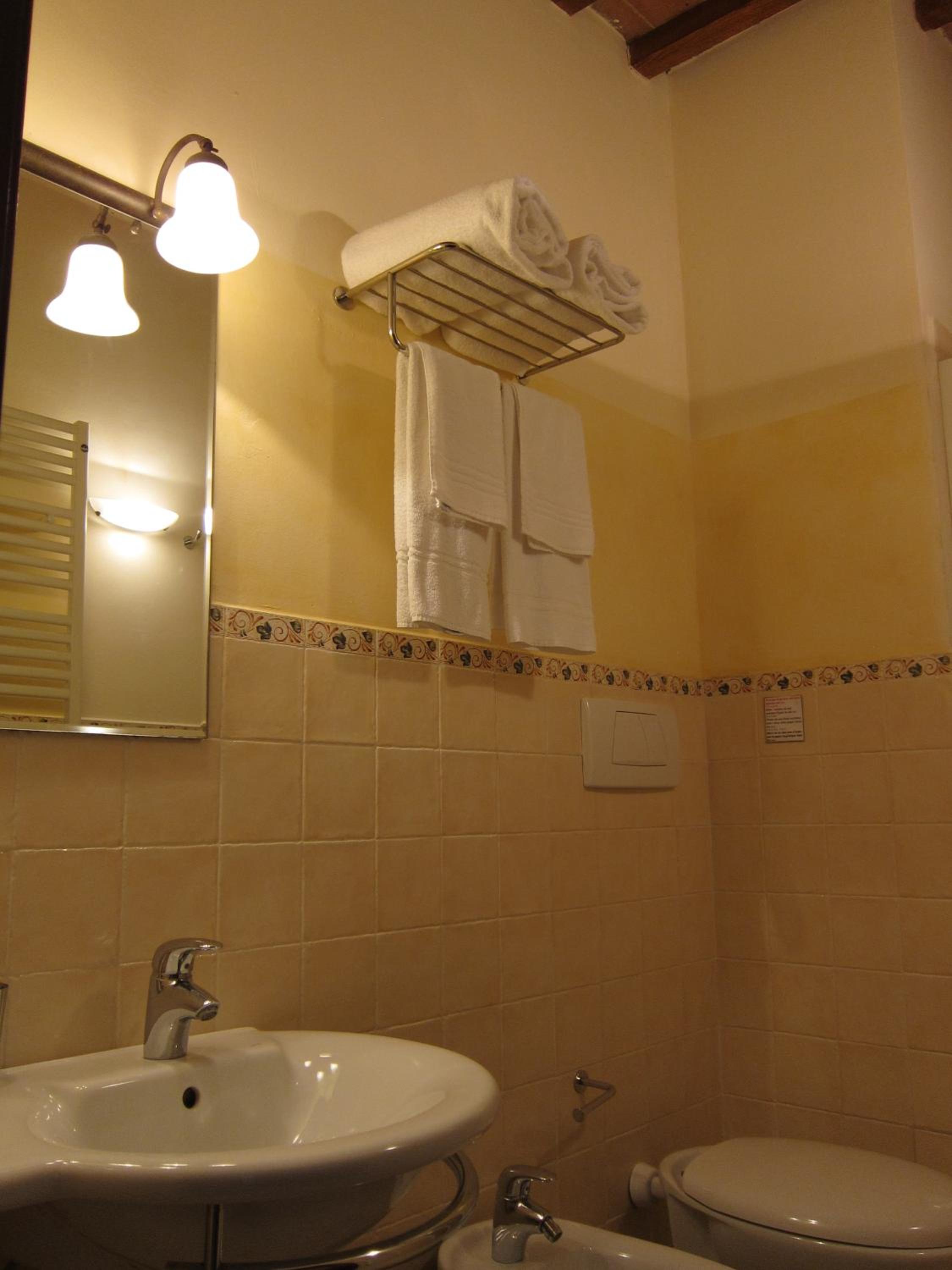 Two-Bedroom Apartment (3 Adults) photo 3