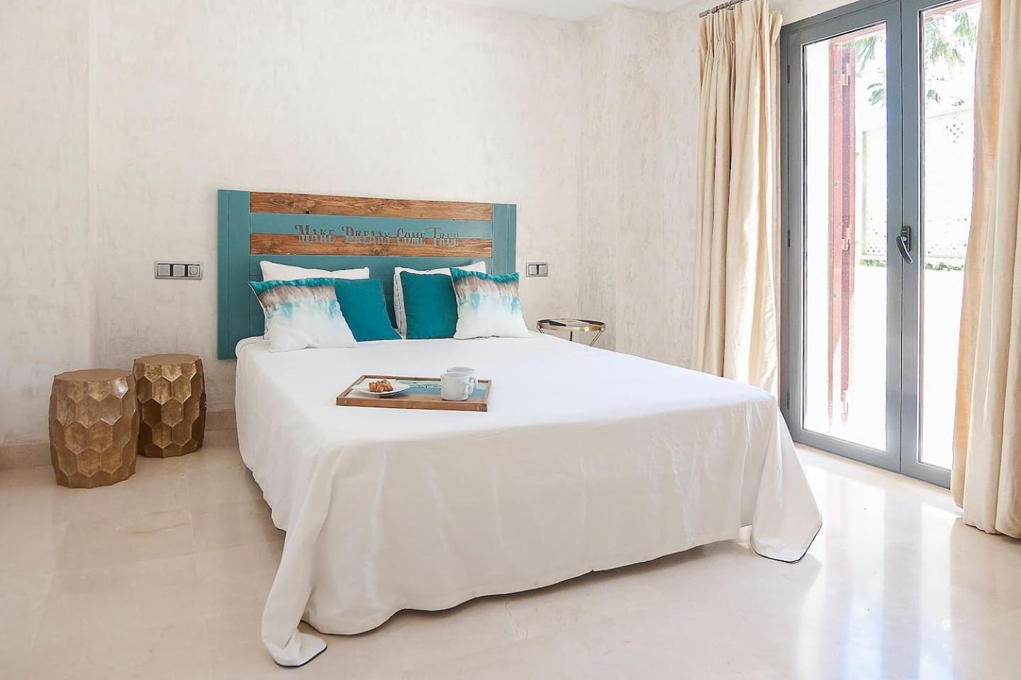Three-Bedroom Apartment - Photo 4
