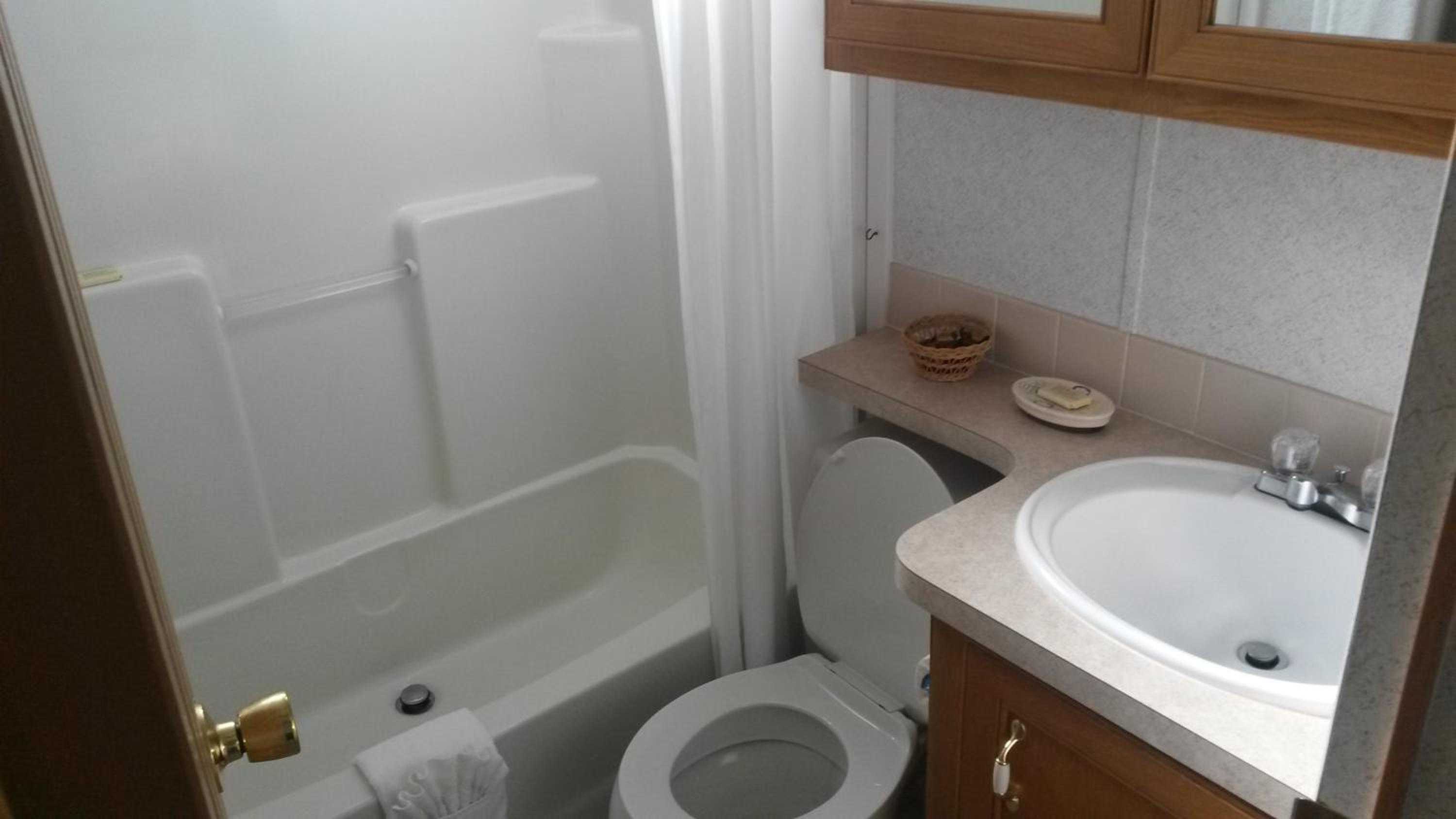 One-Bedroom Cottage photo 2