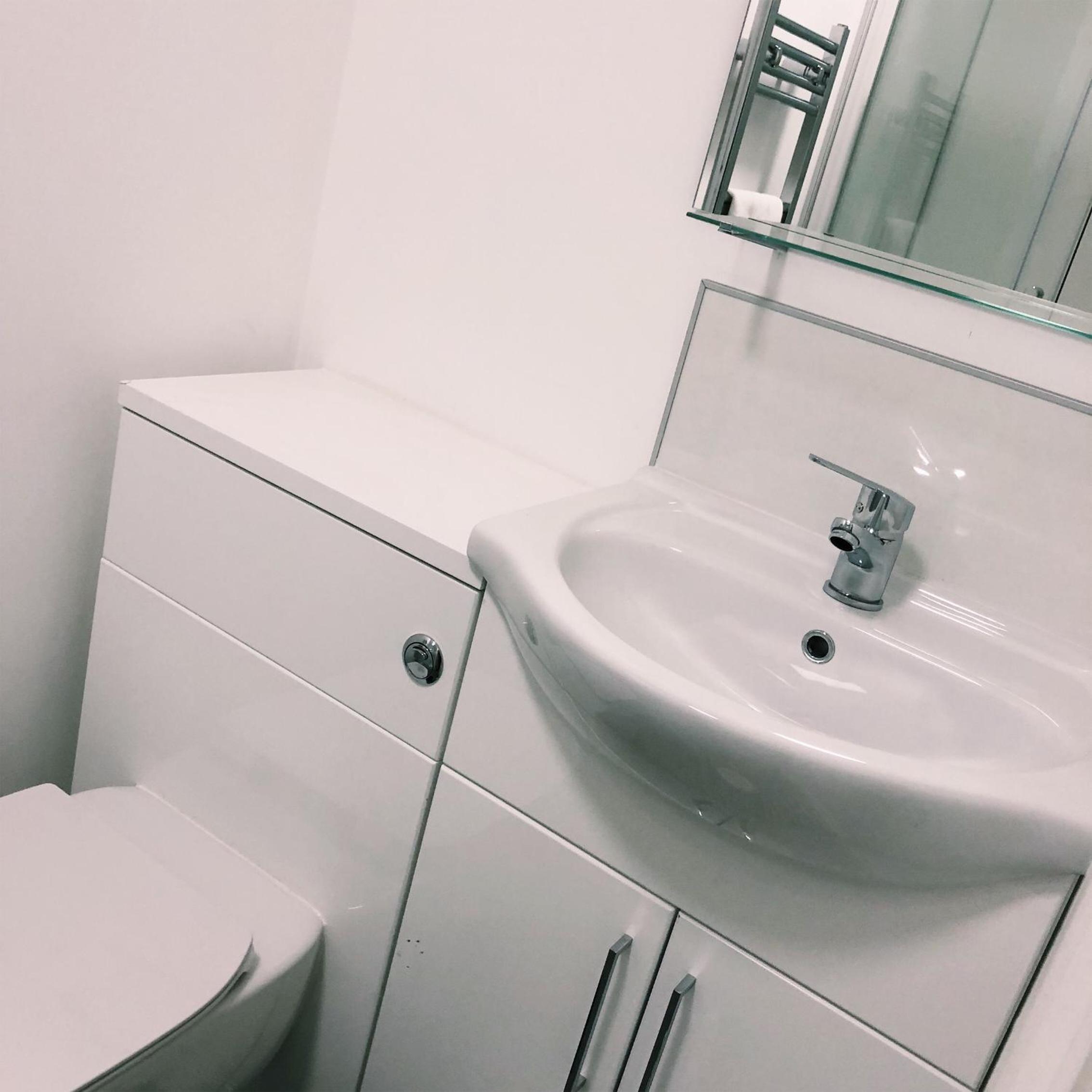 Double Room with Private Bathroom - Photo 11