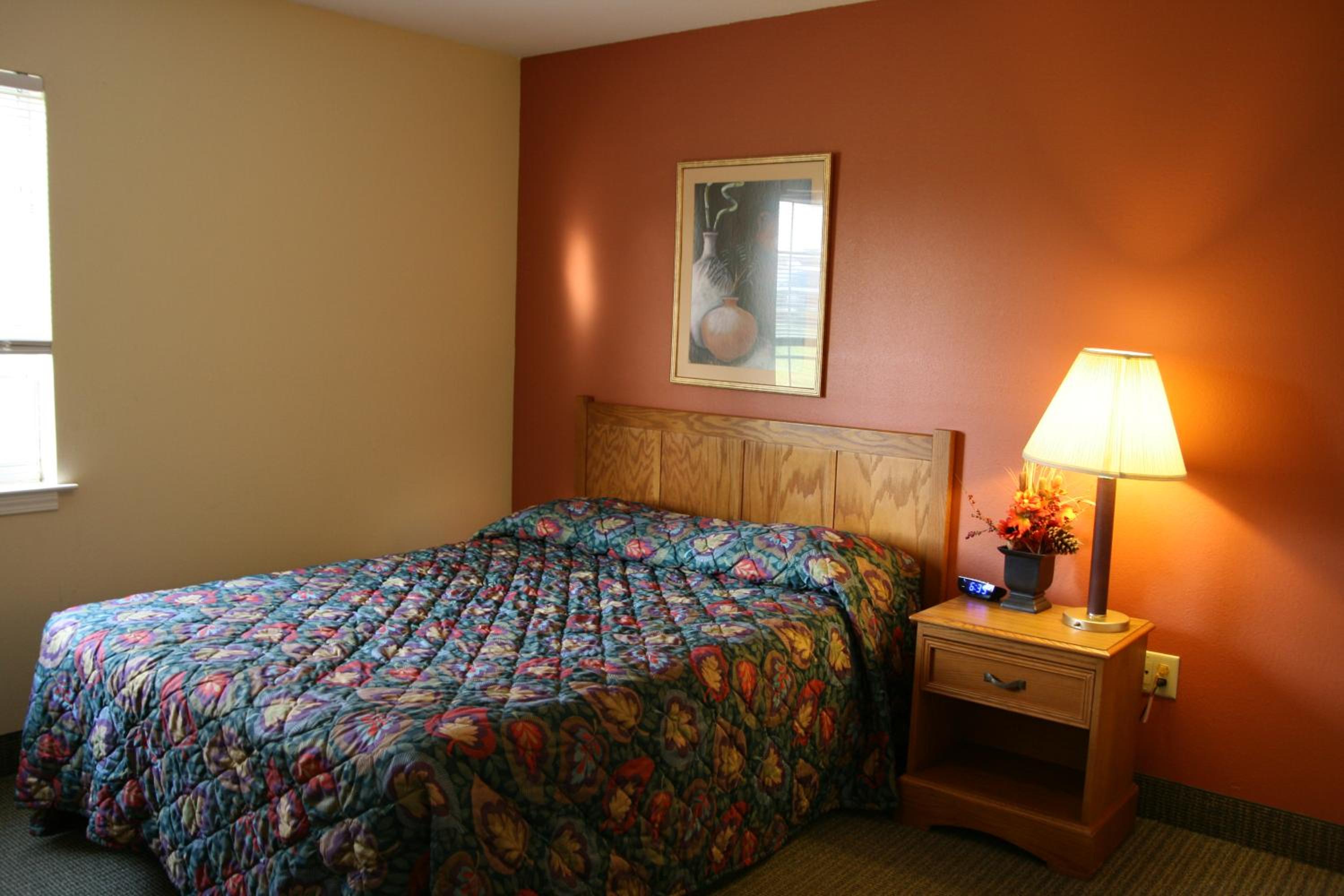One-Bedroom Suite - Photo 1